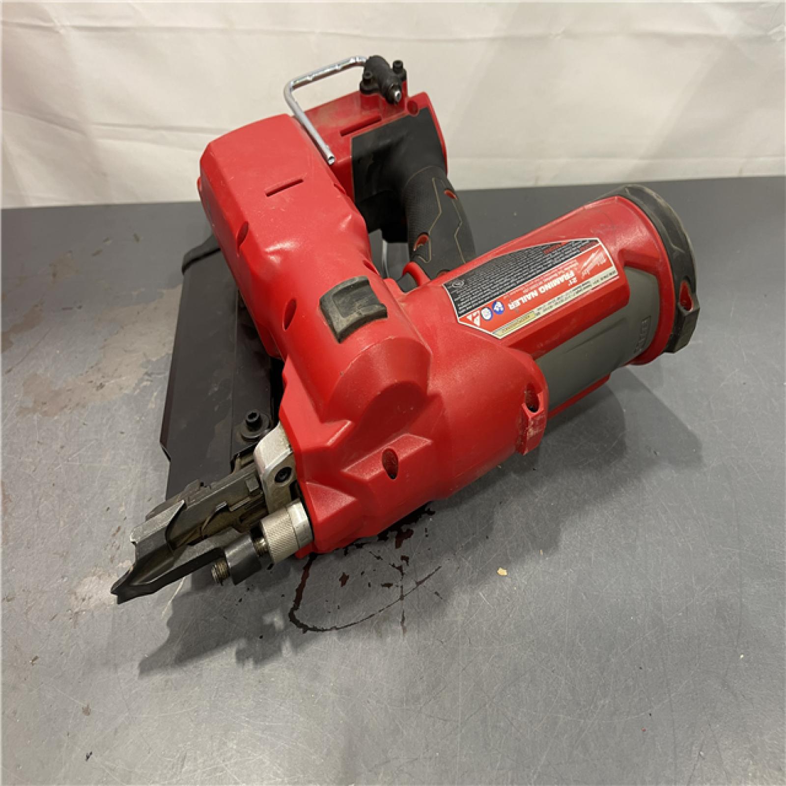 AS-IS - Milwaukee M18 FUEL 3-1/2 in. 18-Volt 21-Degree Lithium-Ion Brushless Cordless Framing Nailer