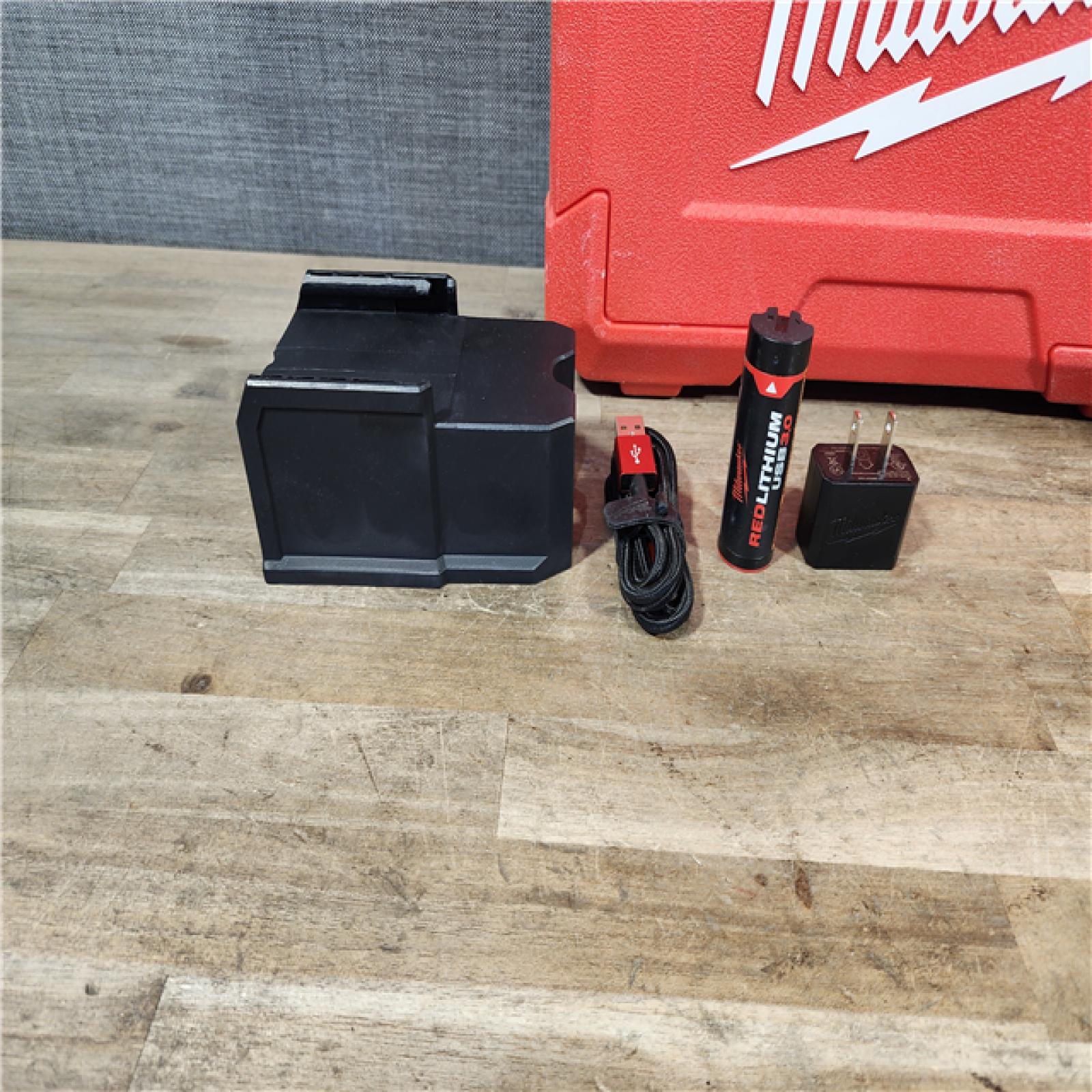 HOUSTON LOCATION - AS-IS Milwaukee Green 100 ft. Cross Line and Plumb Points Rechargeable Laser Level Kit