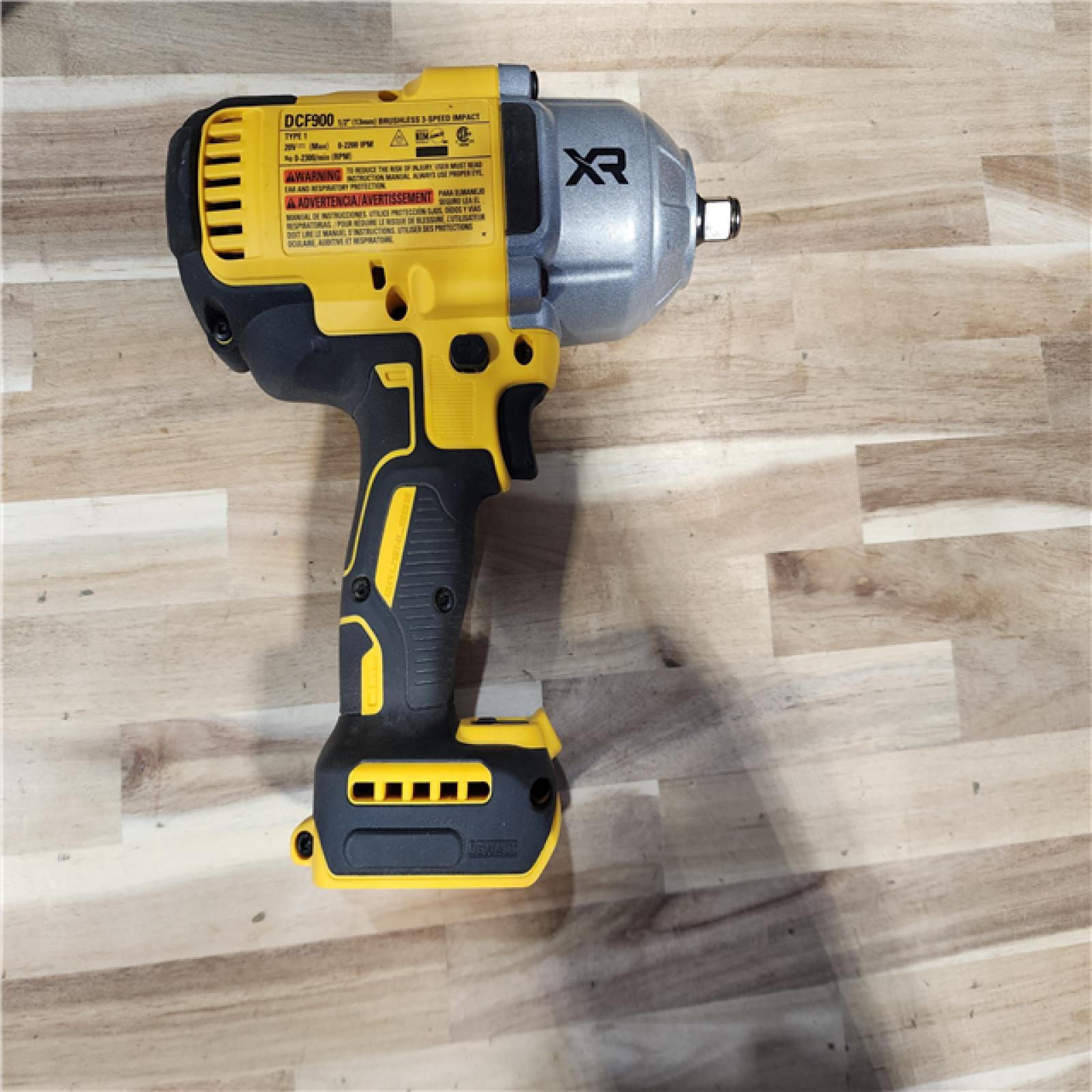 HOUSTON LOCATION - AS-IS DEWALT 20V MAX* XR 1/2 High Torque Impact Wrench W/ BATTERY & CHARGER