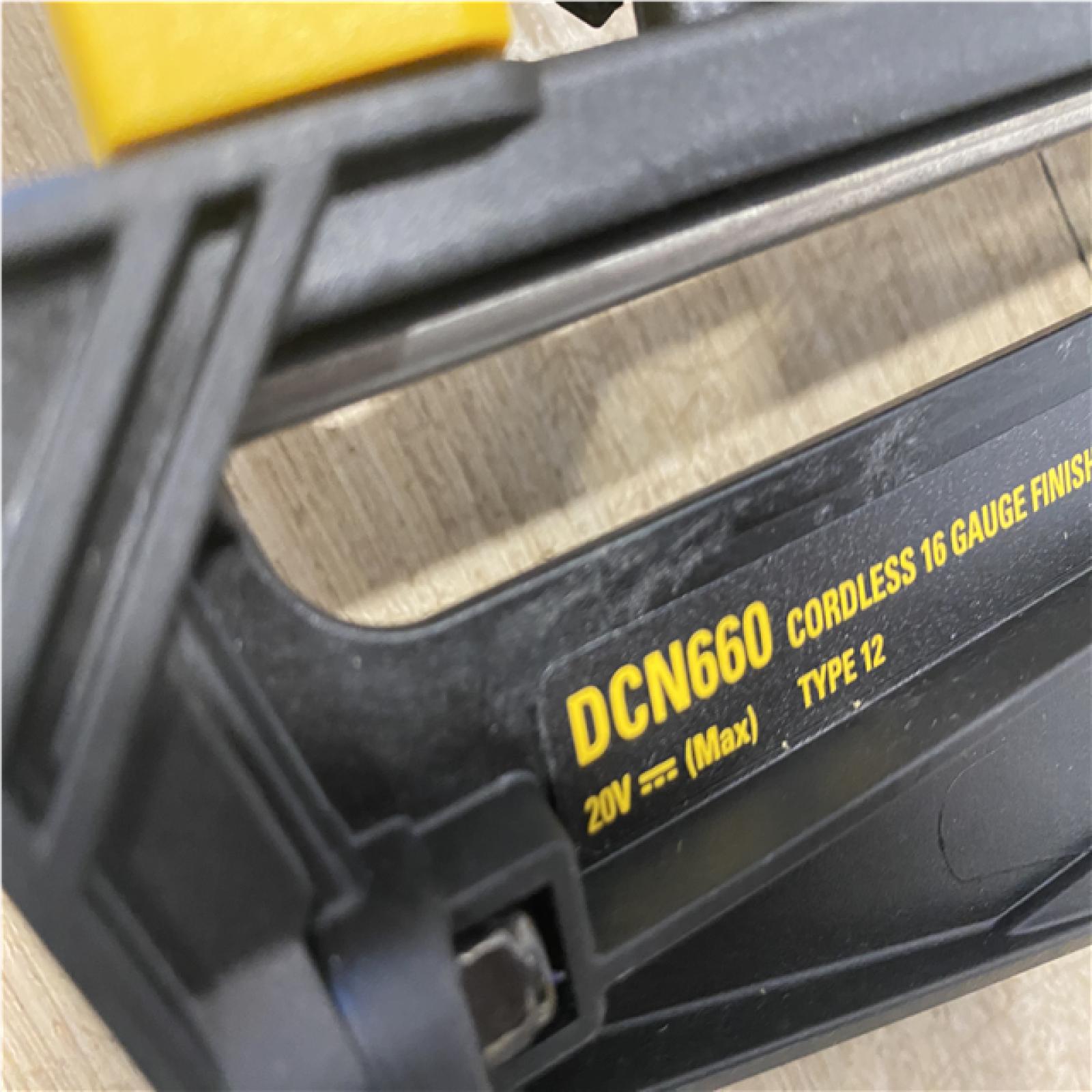 AS-IS DEWALT 20V MAX XR 16-Gauge Electric Cordless Angled Finishing Nailer Kit