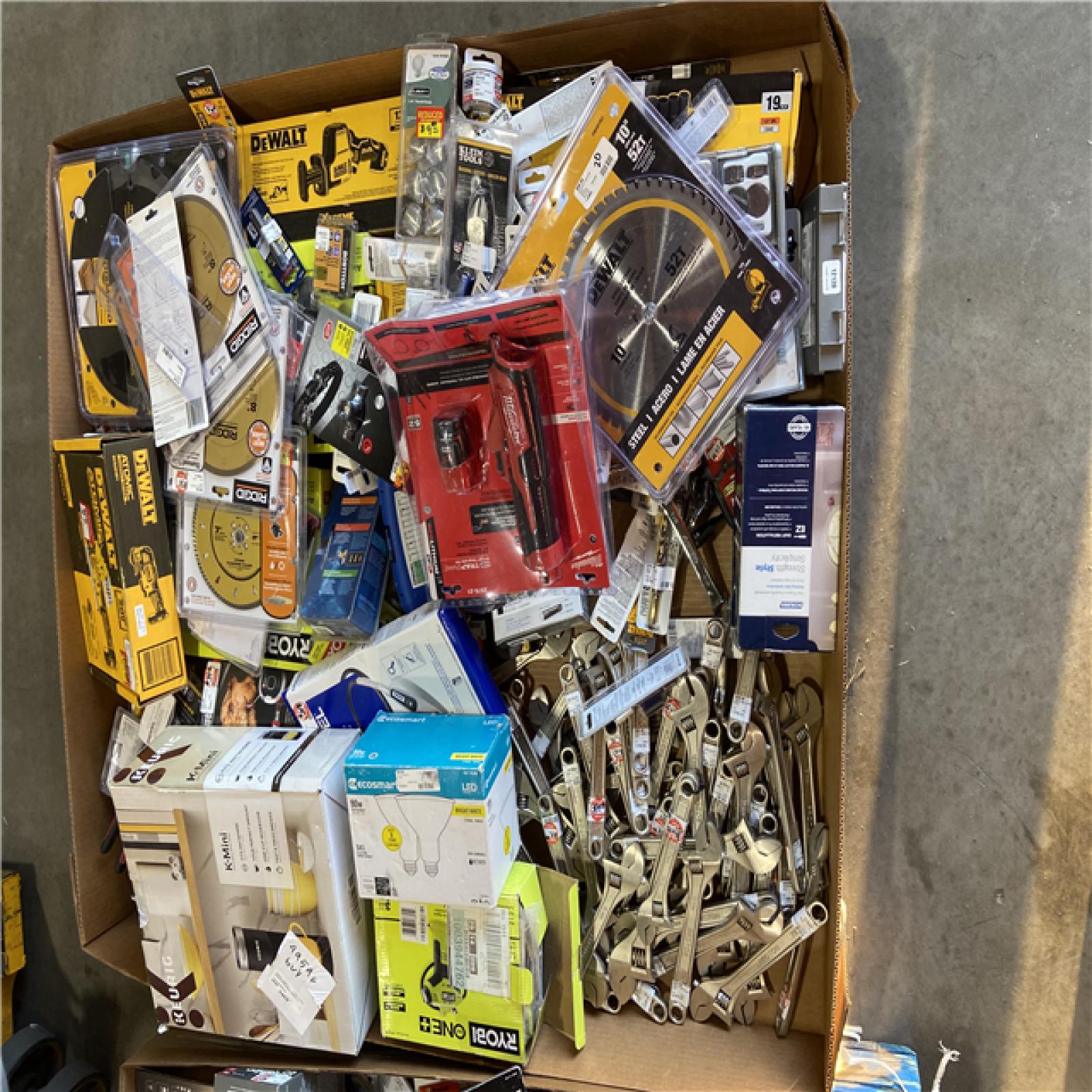 DALLAS LOCATION - AS-IS MISCELLANEOUS TOOL PALLET