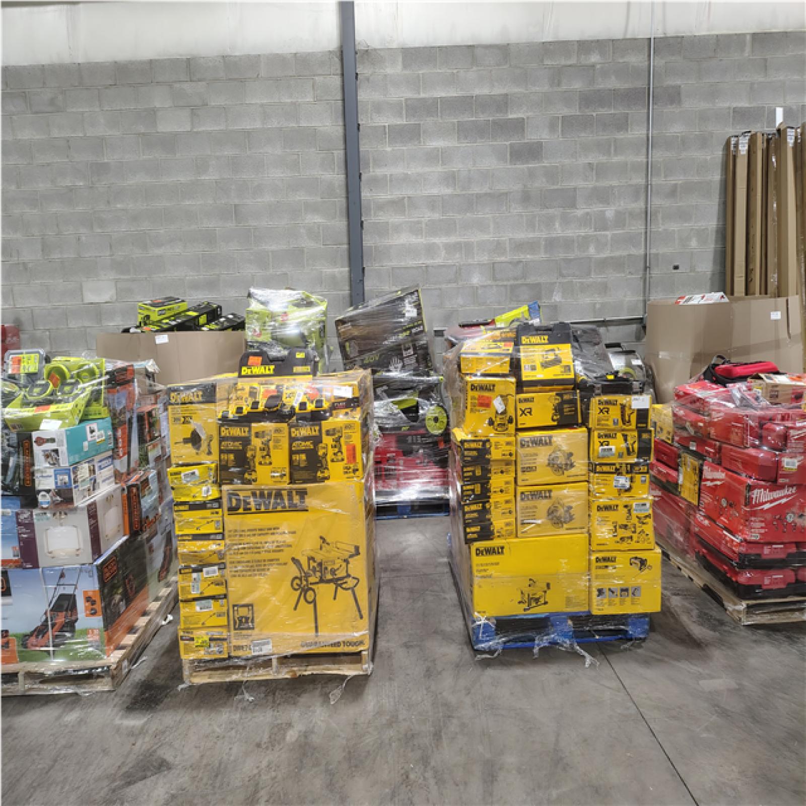 Pittston Location As-Is Power Tools Partial Truckload (10 Pallets) 2465-A