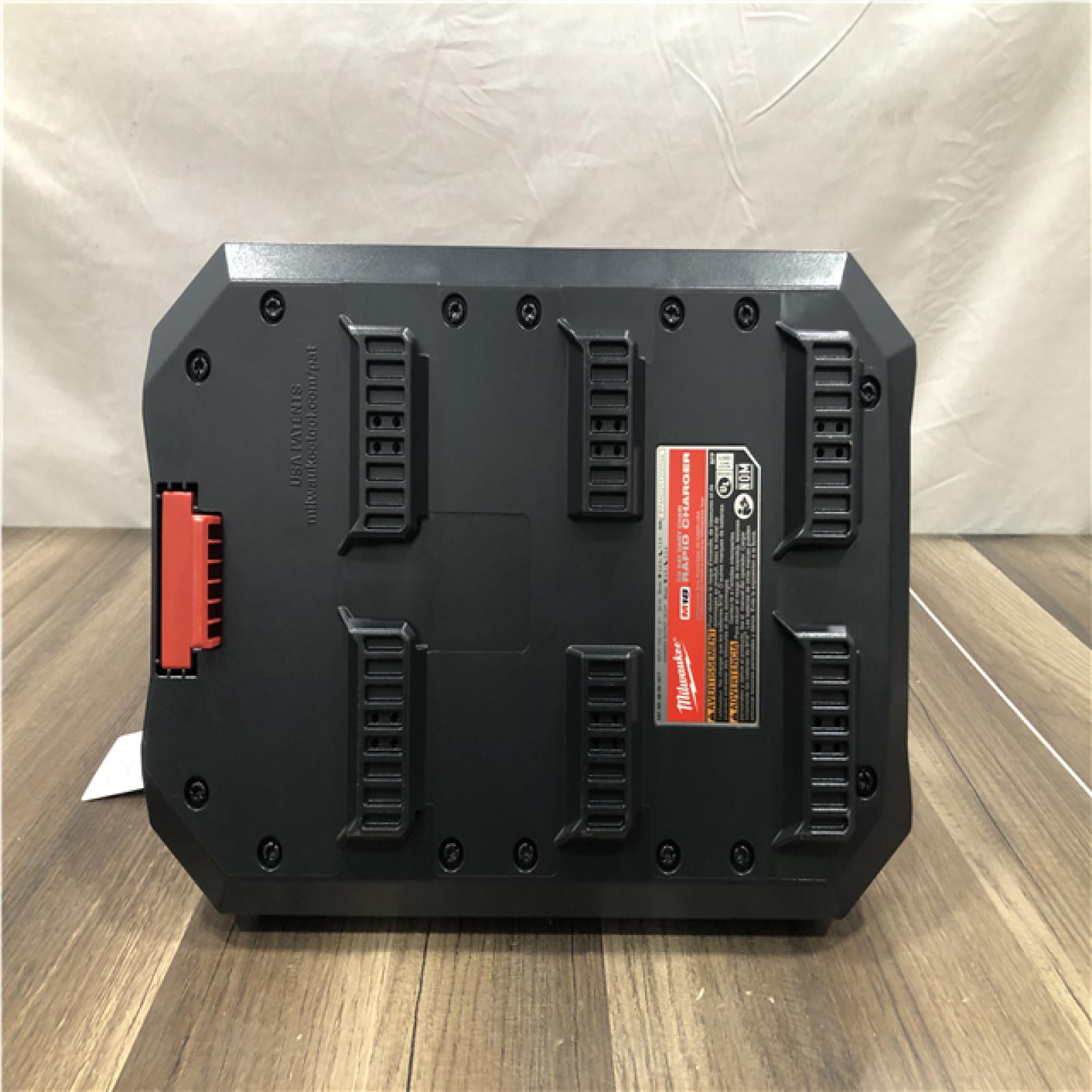 AS-IS M18 18V PACKOUT 6-Port Daisy Chain Rapid Charger