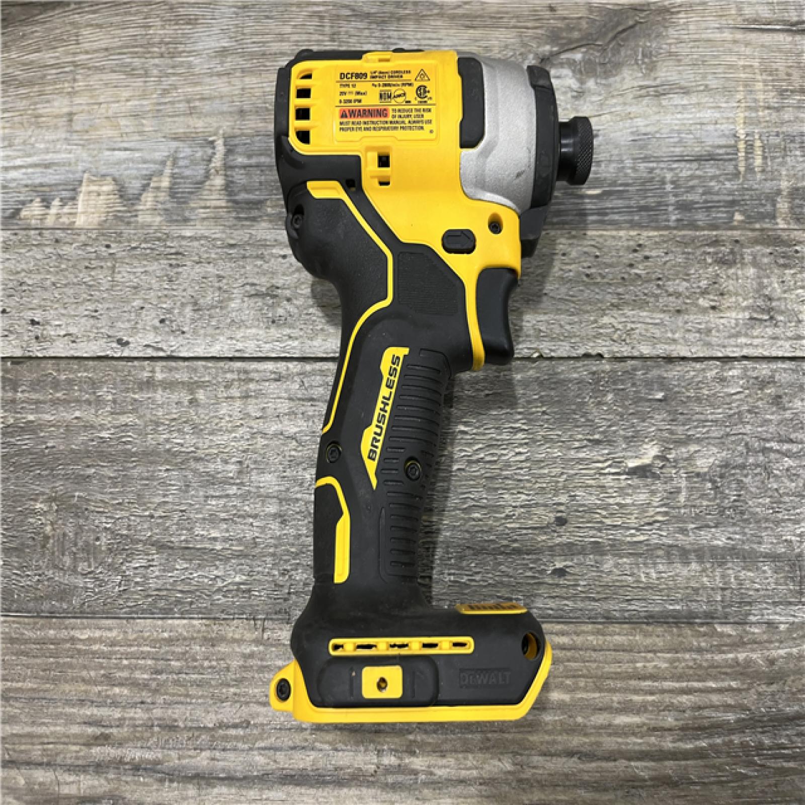 AS-IS DEWALT Atomic 20V Max Lithium-Ion Brushless Cordless Compact 1/4 in. Impact Driver Kit