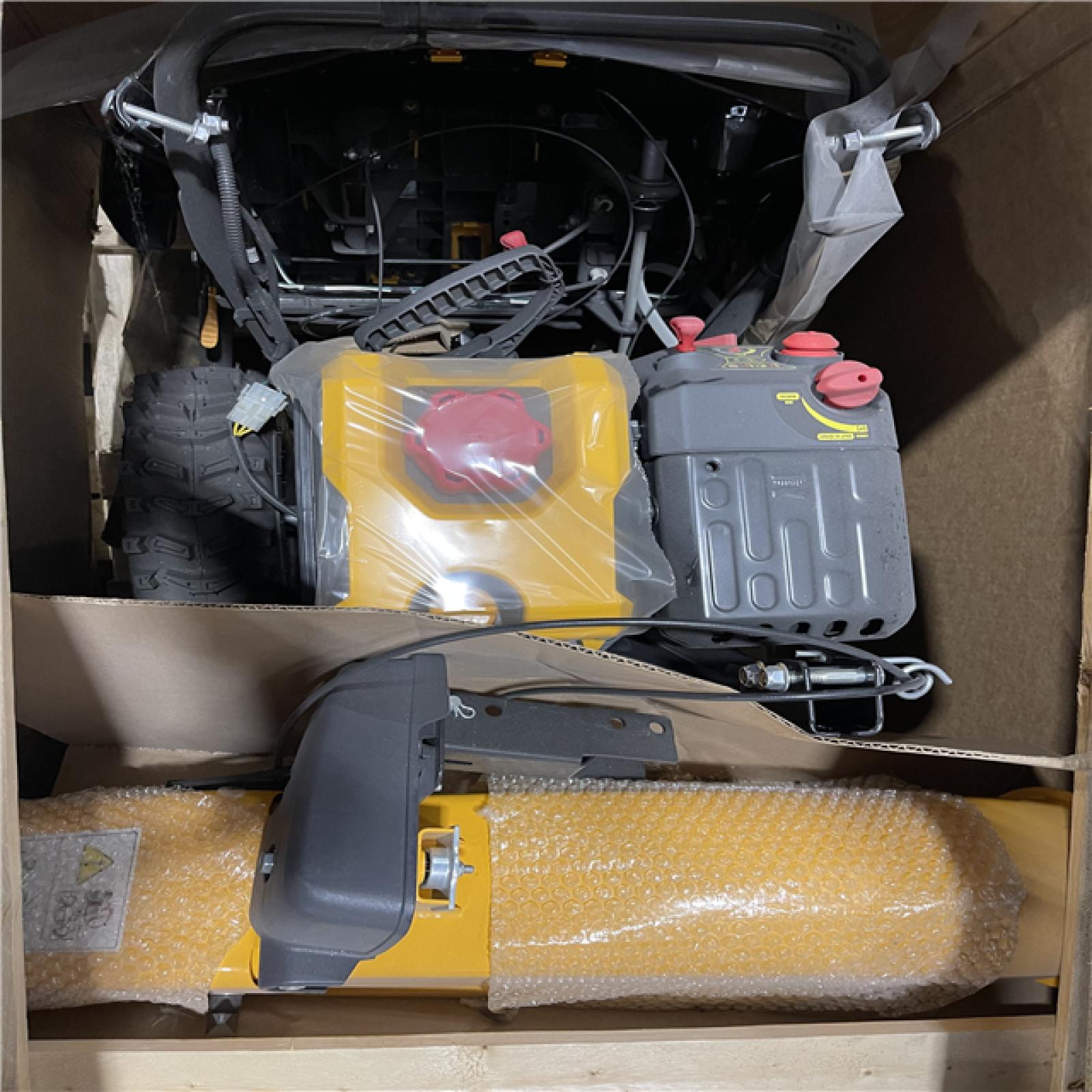 DALLAS LOCATION- LIKE NEW!- Cub Cadet 2X 26 in. 243cc IntelliPower Two-Stage Electric Start Gas Snow Blower with Power Steering and Steel Chute