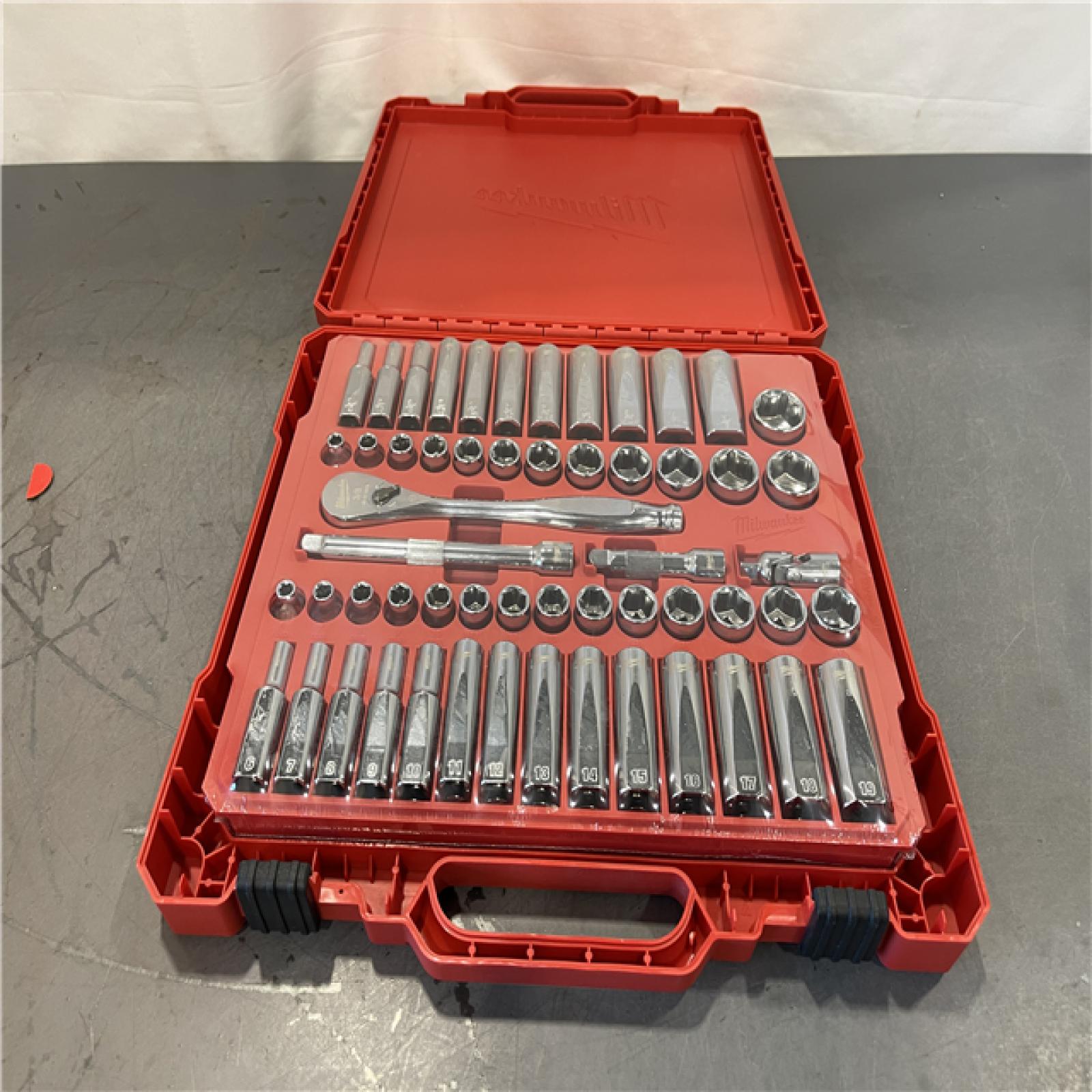 AS-IS - Milwaukee 3/8 in. Drive SAE/Metric Ratchet and Socket Mechanics Tool Set (56-Piece)