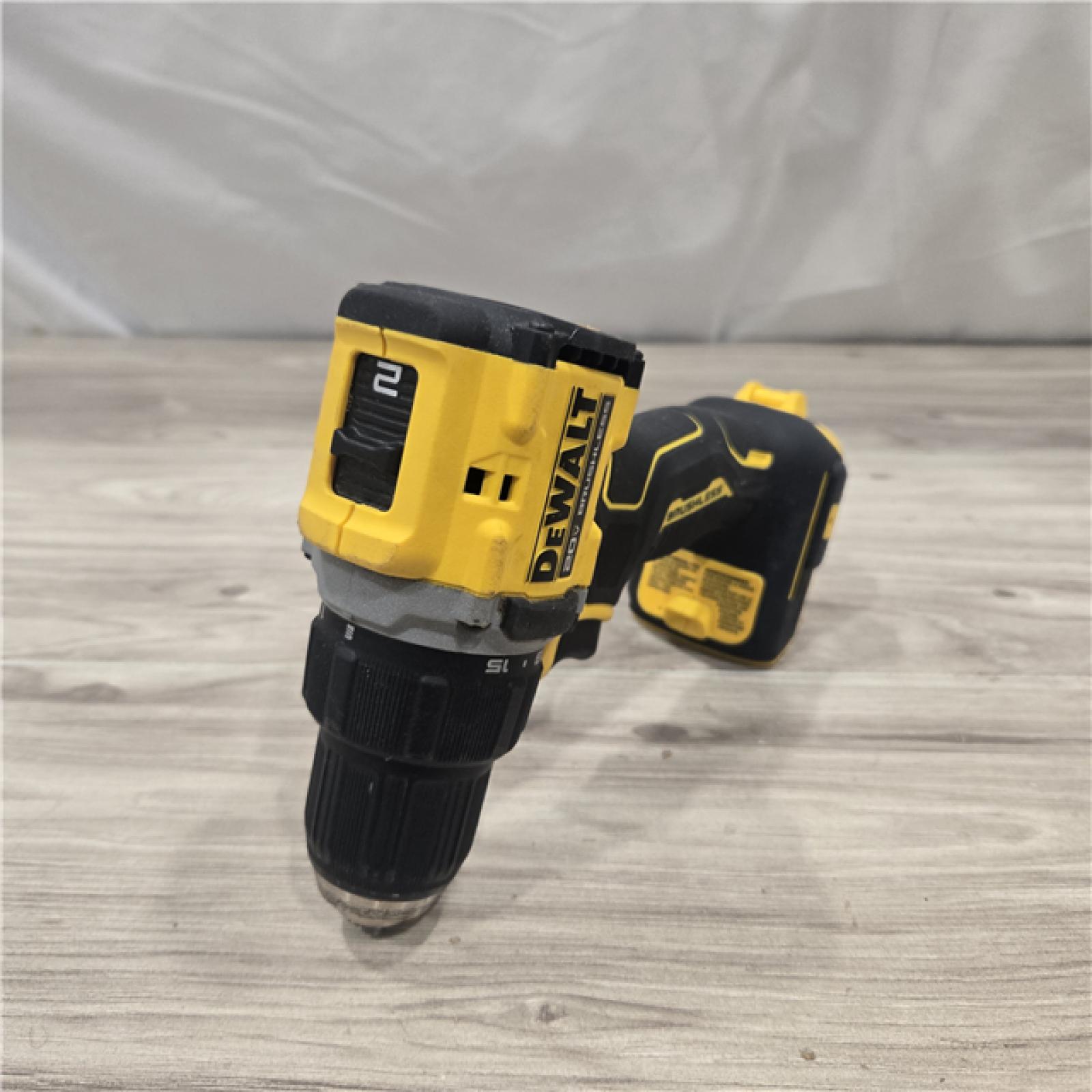 AS-IS DEWALT ATOMIC COMPACT SERIES 20V MAX* Cordless 1/2 Drill/Driver Kit