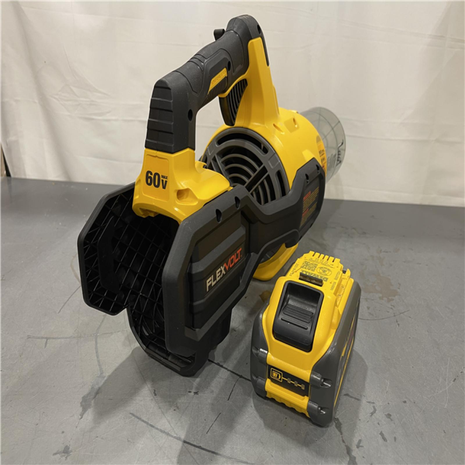 AS-IS - DeWalt FLEXVOLT 60V MAX 125 MPH 600 CFM Brushless Cordless Battery Powered Blower Kit