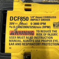AS-IS DEWALT ATOMIC 20V MAX Lithium-Ion Cordless 1/4 in. Brushless Impact Driver Kit