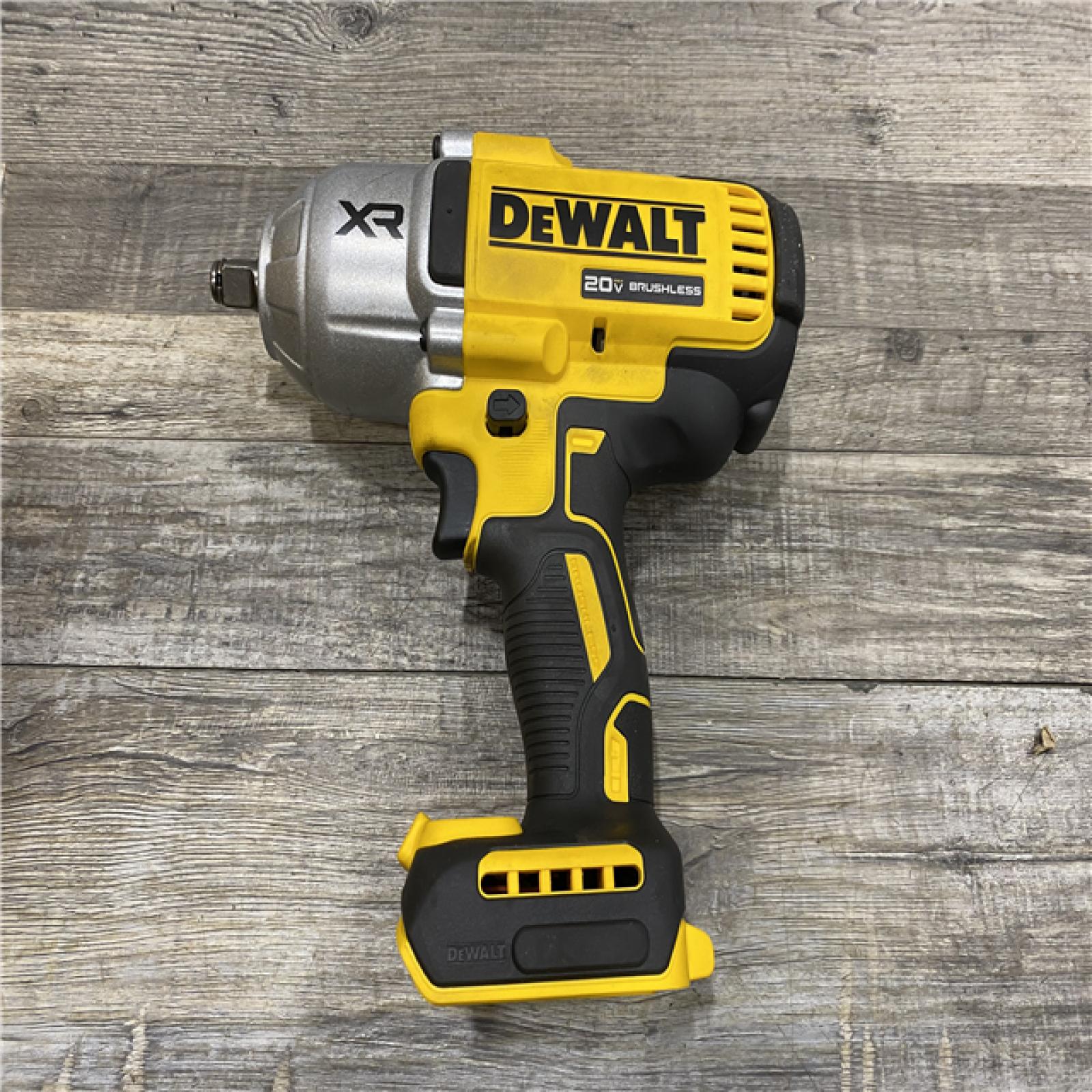 AS-IS DEWALT 20V MAX Lithium-Ion Cordless 1/2 in. Impact Wrench Kit