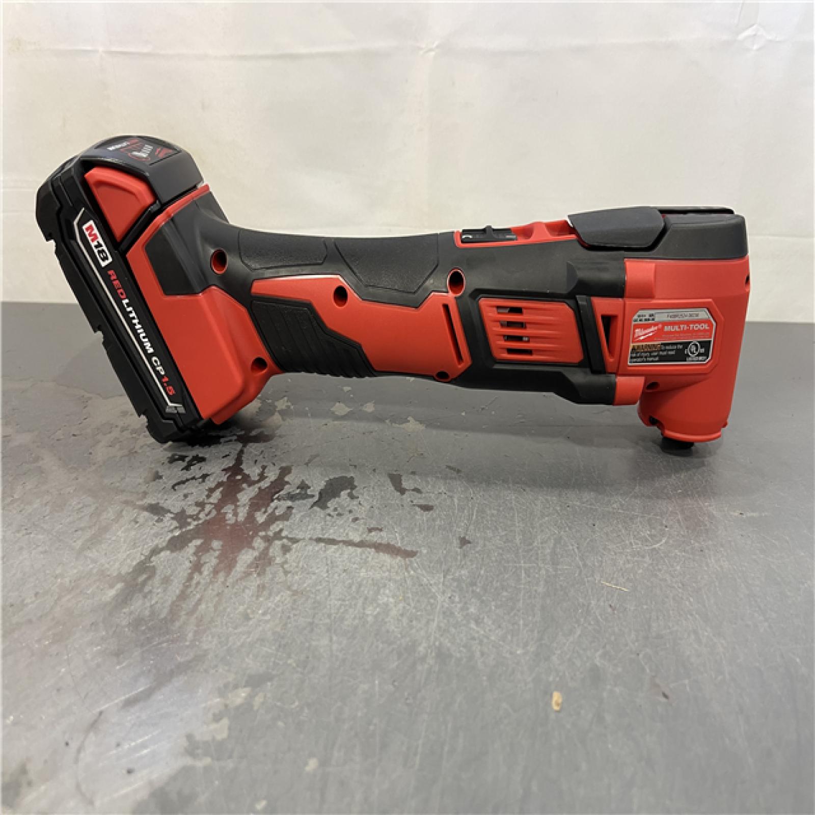 AS-IS - Milwaukee M18 18V Lithium-Ion Cordless Oscillating Multi-Tool Kit