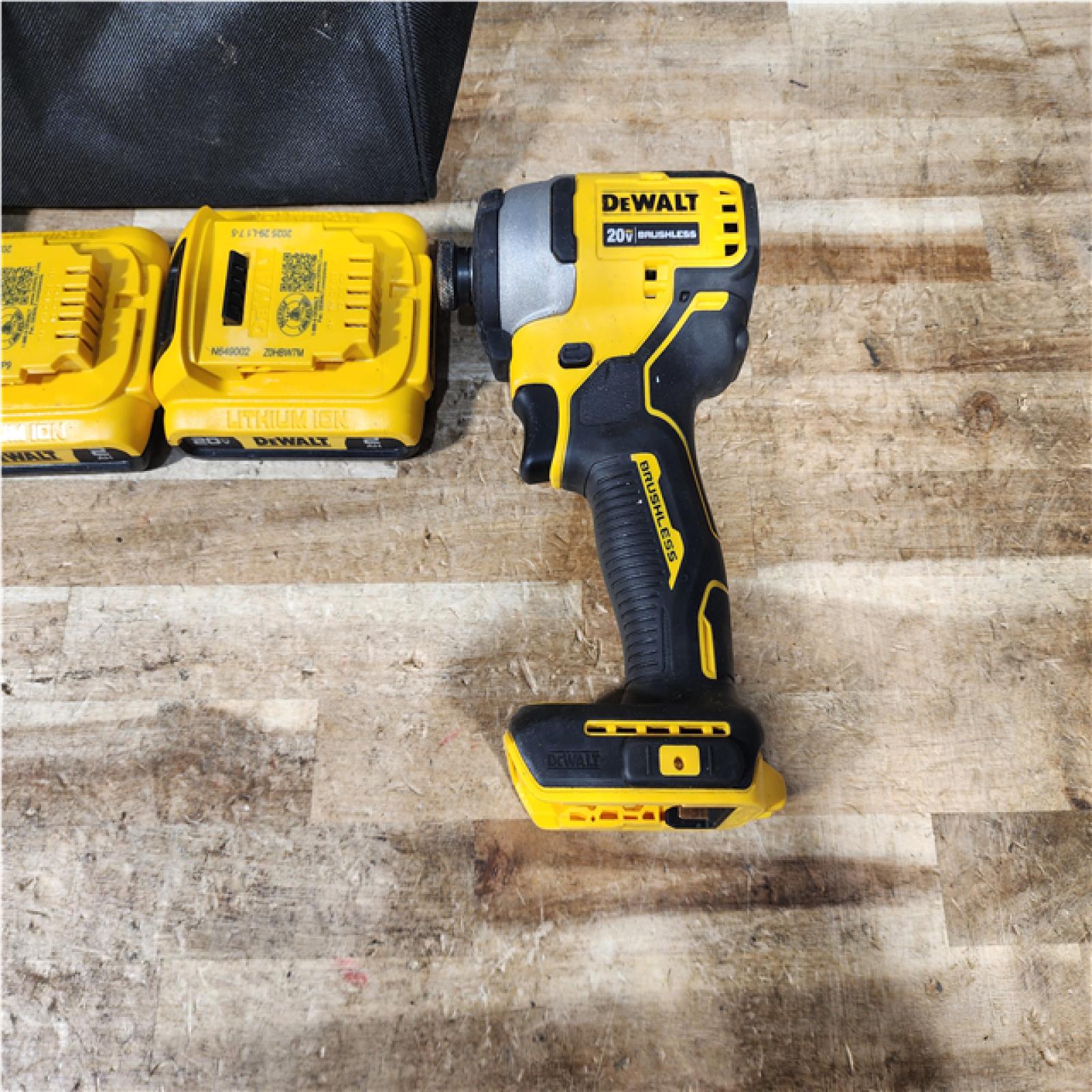 HOUSTON LOCATION - AS - IS DEWALT Atomic 20V Max Lithium-Ion Brushless Cordless Compact 1/4 in. Impact Driver Kit