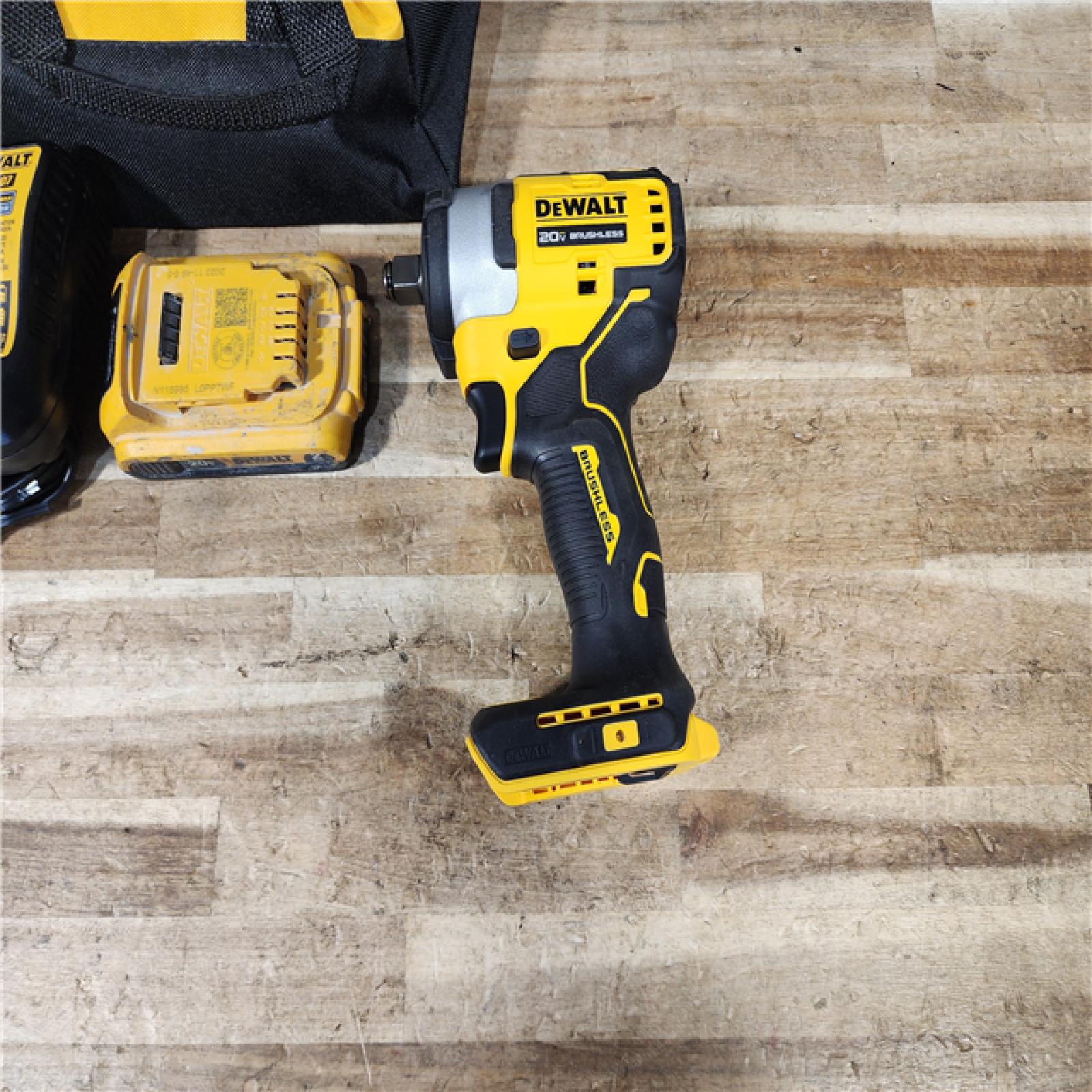 HOUSTON LOCATION - AS - IS DEWALT 20V Max 1/2 Impact Wrench COMBO KIT