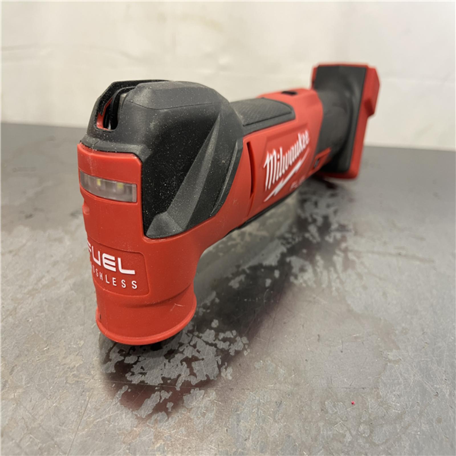 AS-IS - Milwaukee M18 FUEL 18V Lithium-Ion Cordless Brushless Oscillating Multi-Tool