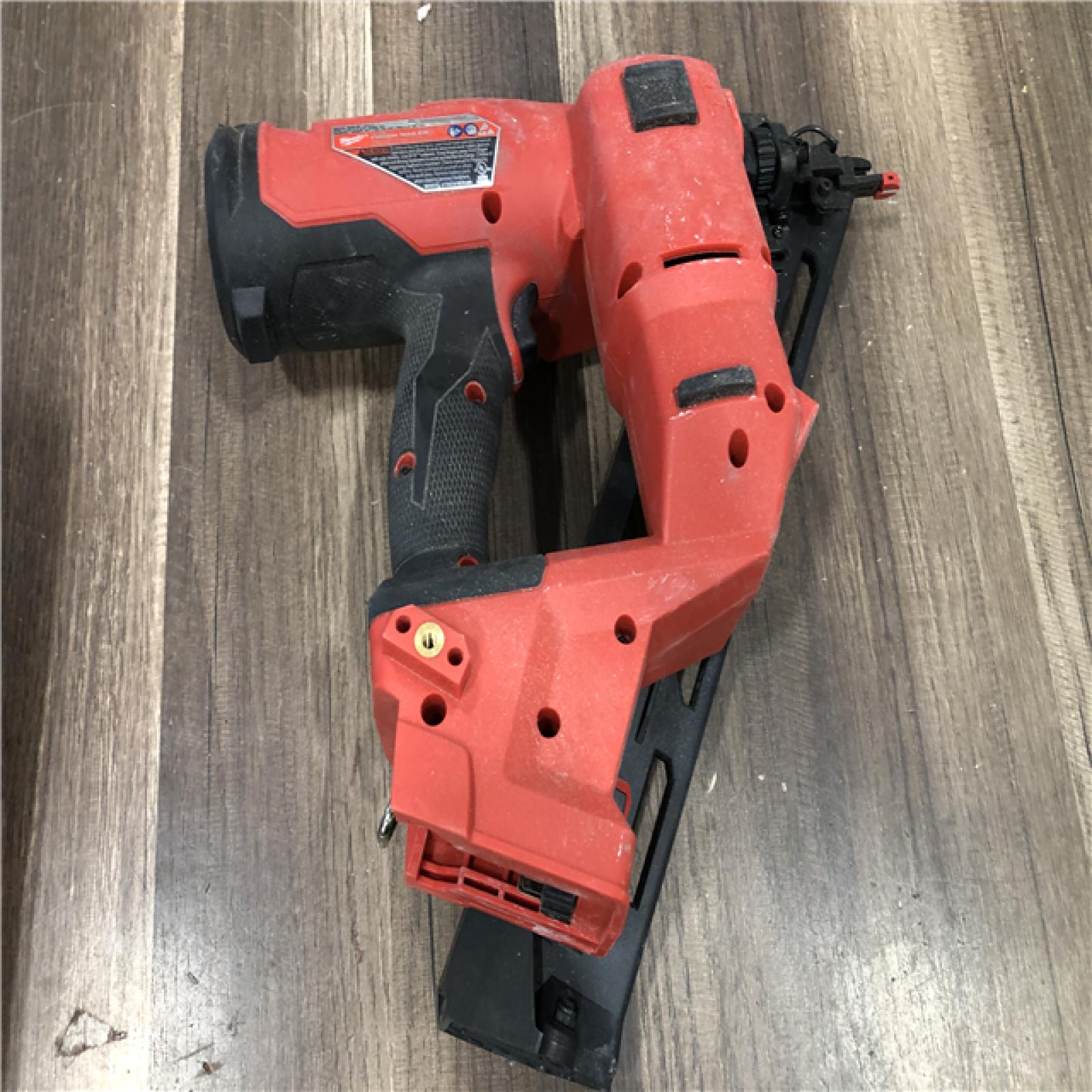 AS-IS Milwaukee FUEL 18-Volt Lithium-Ion Brushless Cordless Gen II 15-Gauge Angled Finish Nailer (Tool-Only)
