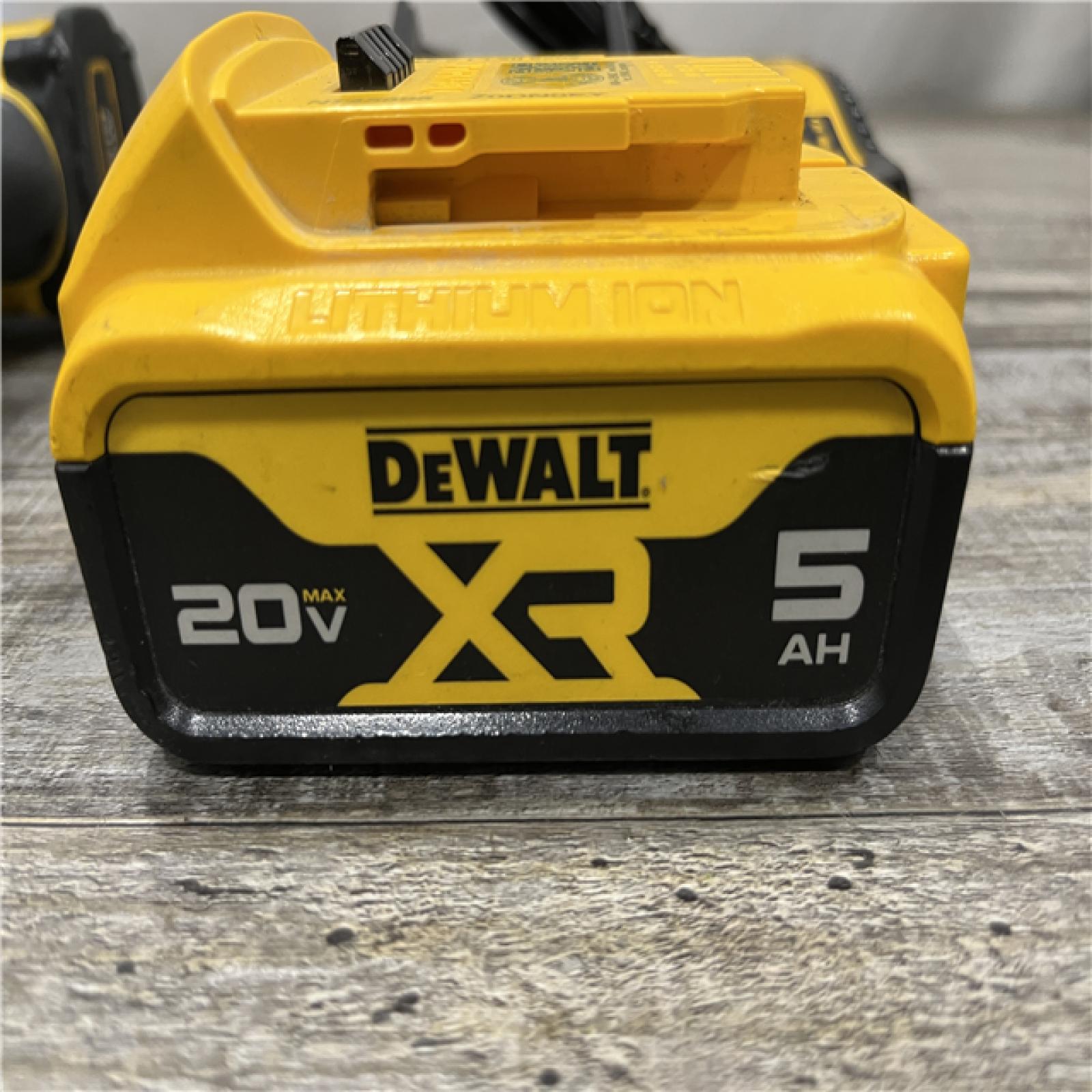 AS-IS DEWALT ATOMIC 20V MAX Lithium-Ion Cordless 1/4 in. Brushless Impact Driver Kit