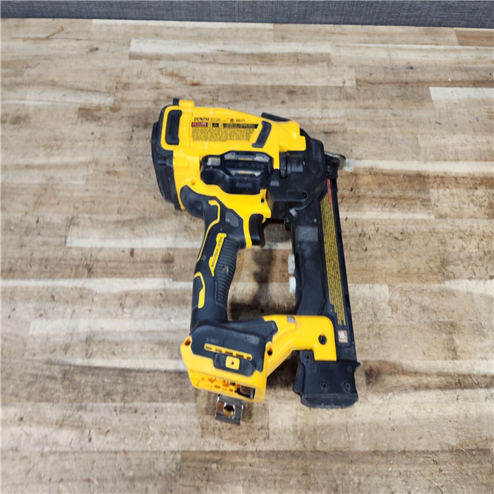 HOUSTON LOCATION - AS - IS DEWALT 20V MAX XR 18 Gauge Cordless Brad Nailer (Tool Only)