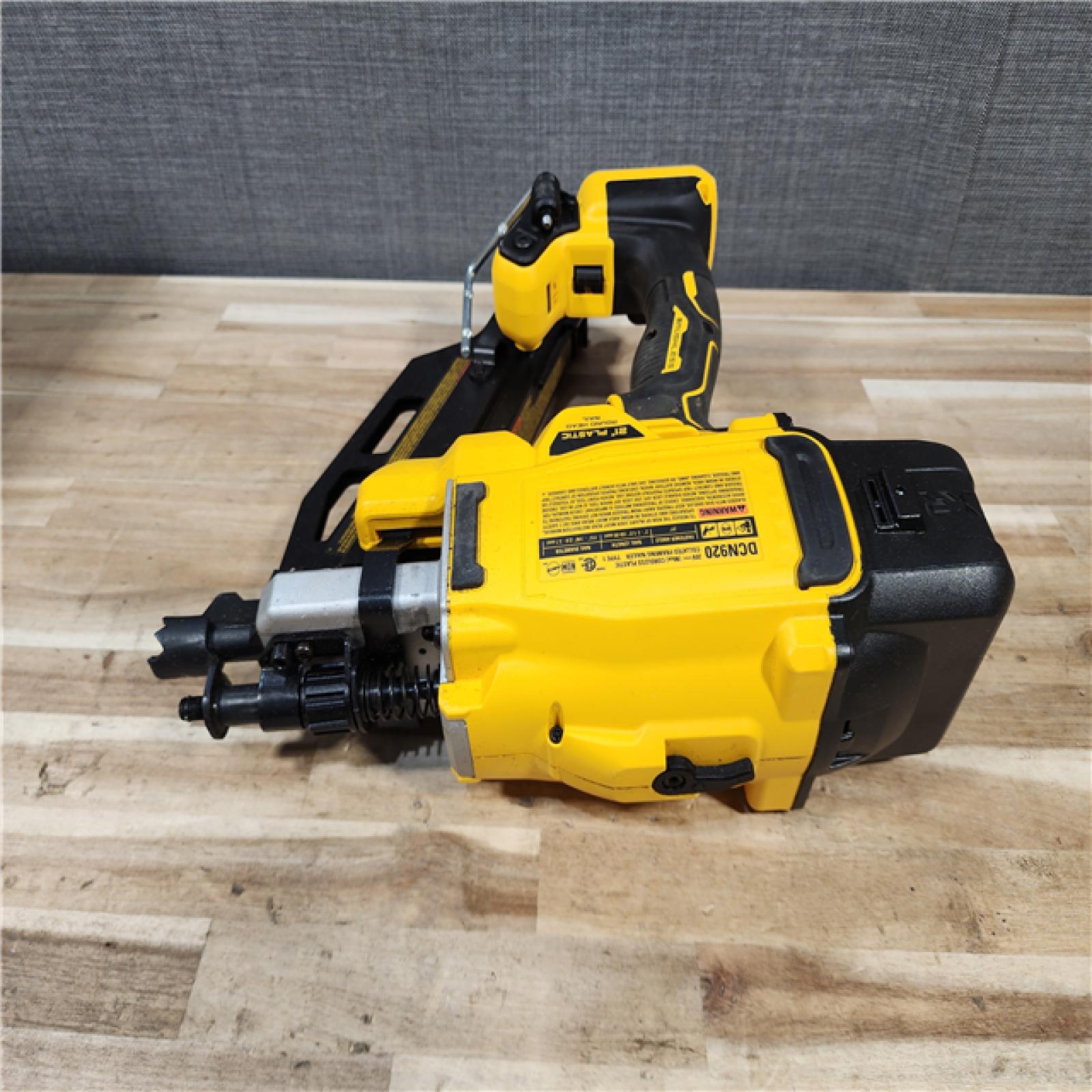 HOUSTON LOCATION - AS-IS DEWALT 20-Volt 21° Cordless Framing Nailer (Tool-Only)