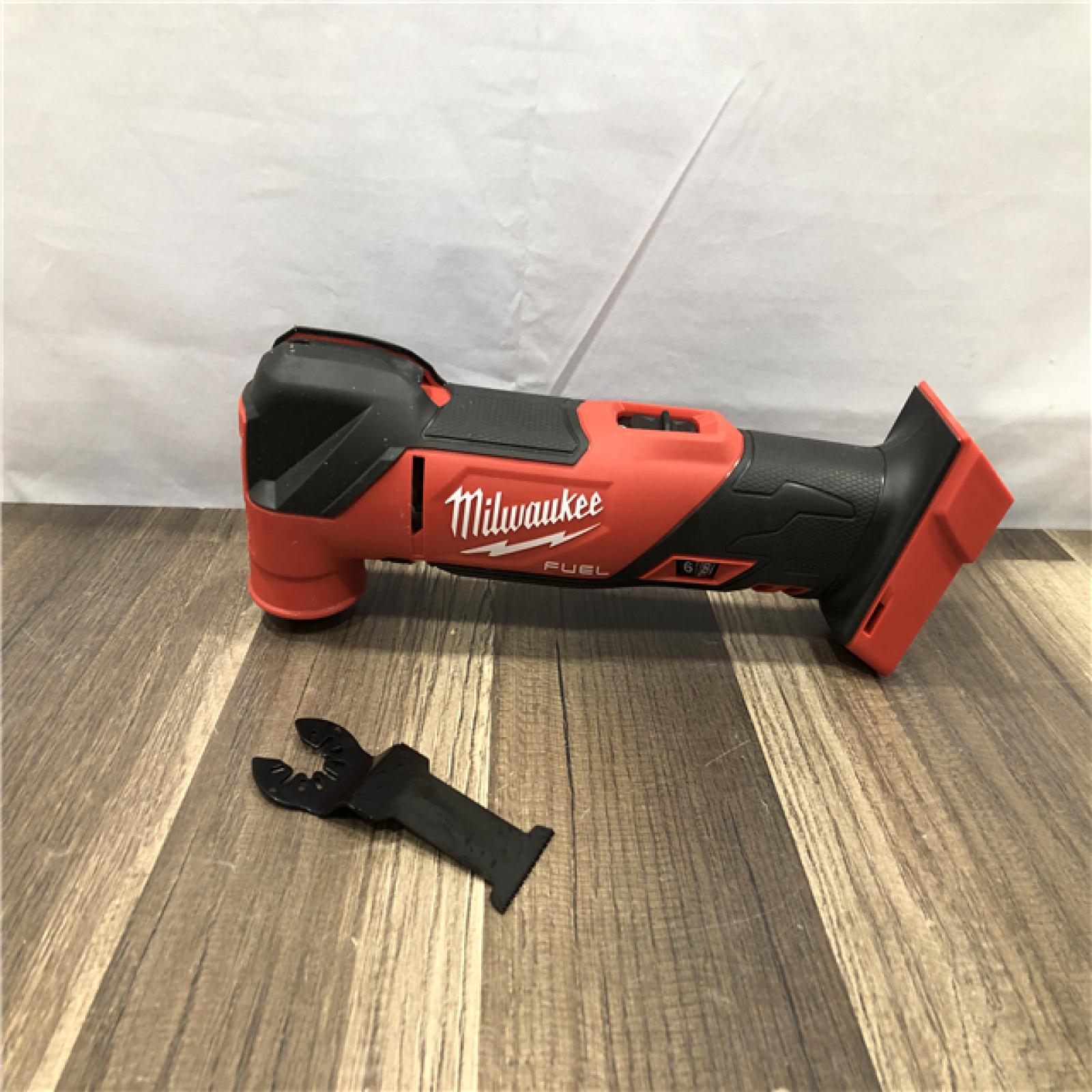 AS-IS Milwaukee  FUEL 18V Lithium-Ion Cordless Brushless Oscillating Multi-Tool (Tool-Only)