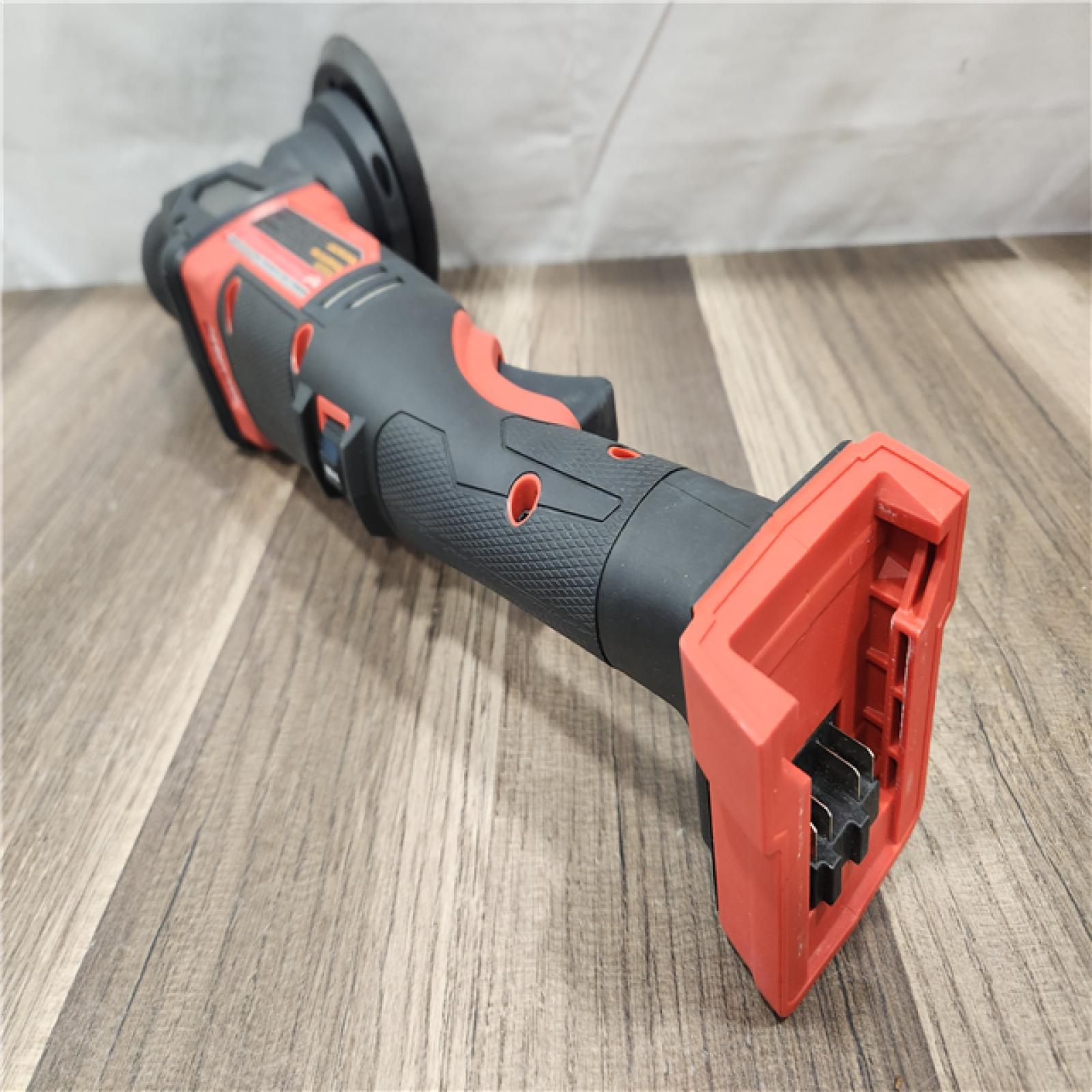 AS-IS- Milwaukee M18 FUEL18V Lithium-Ion Brushless Cordless 15MM DA Polisher (Tool-Only)