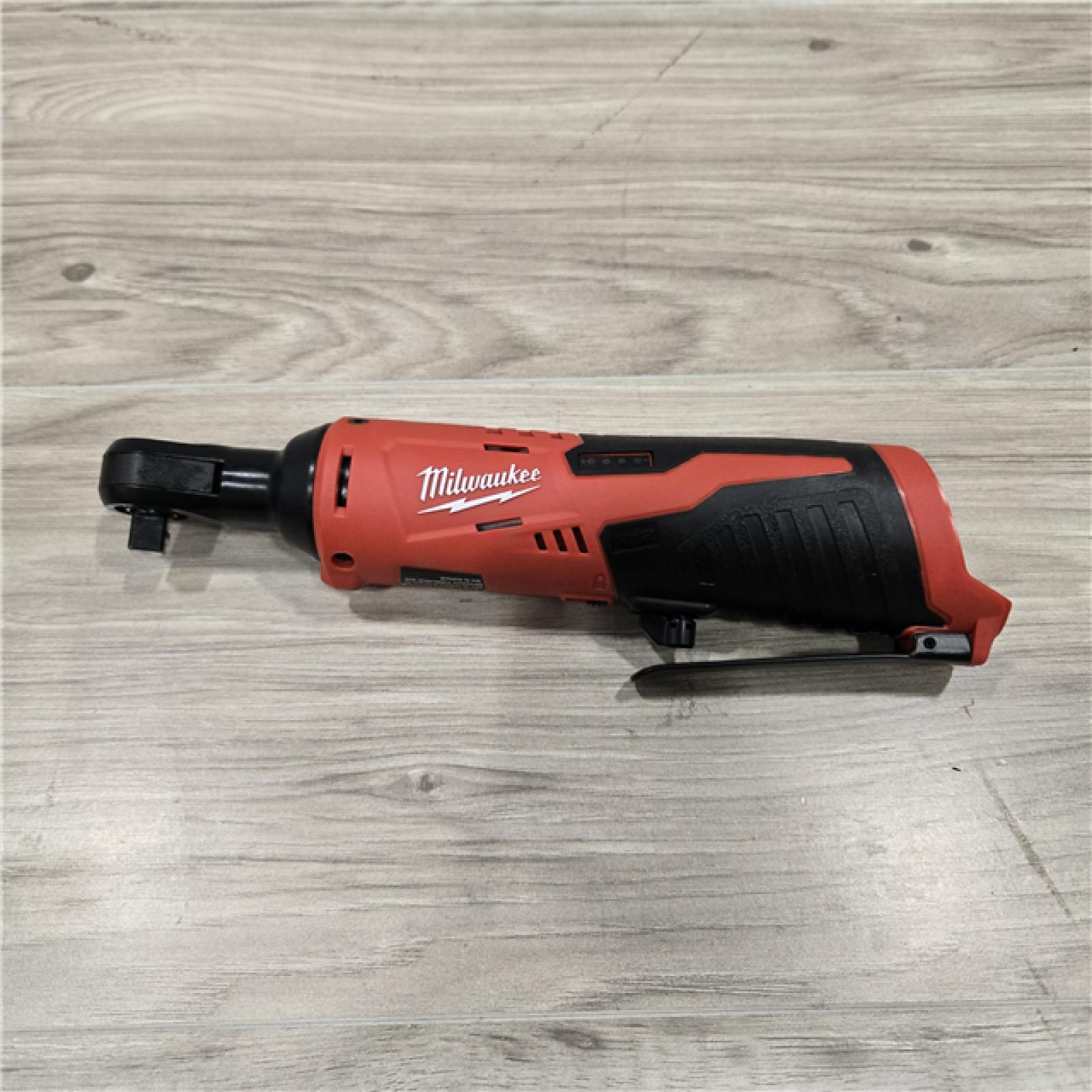 LIKE NEW! - MILWAUKEE 2457-20 .38 in. M12 Cordless Ratchet (Tool-Only)