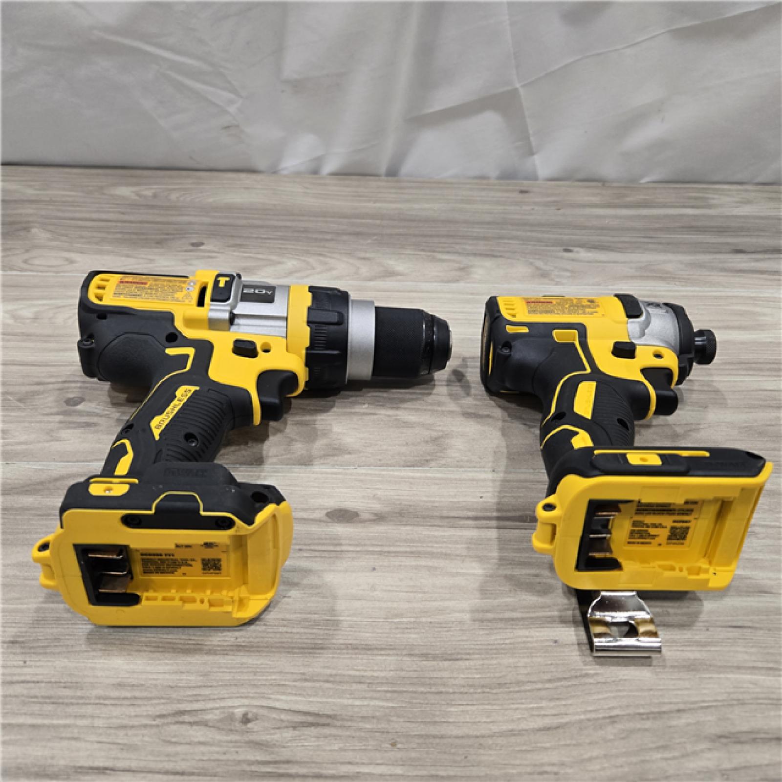 AS-IS DEWALT 20V MAX Cordless Hammer Drill/Driver 2 Tool Combo Kit