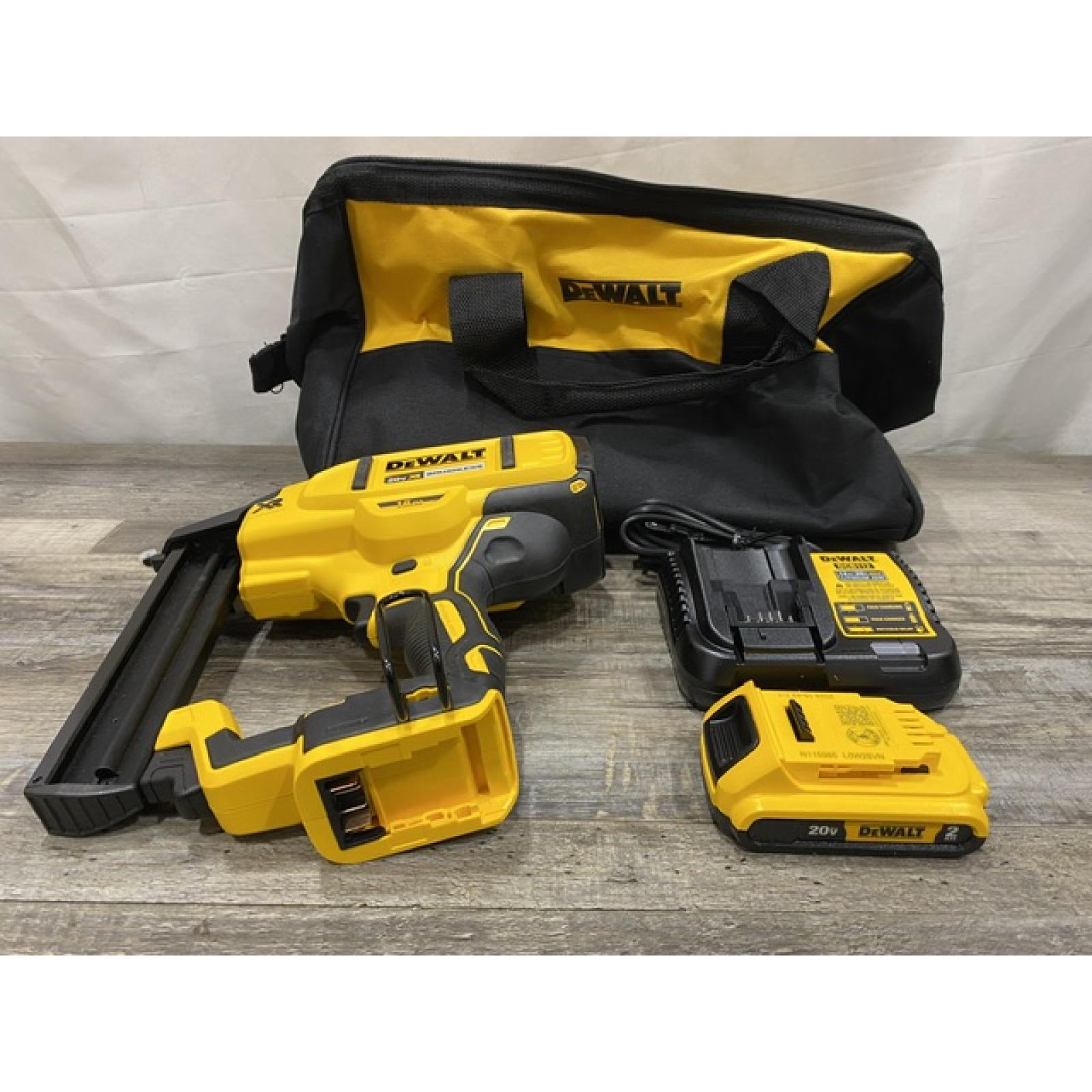 AS-IS DEWALT 20V MAX XR Lithium-Ion Cordless 18-Gauge Narrow Crown Stapler Kit