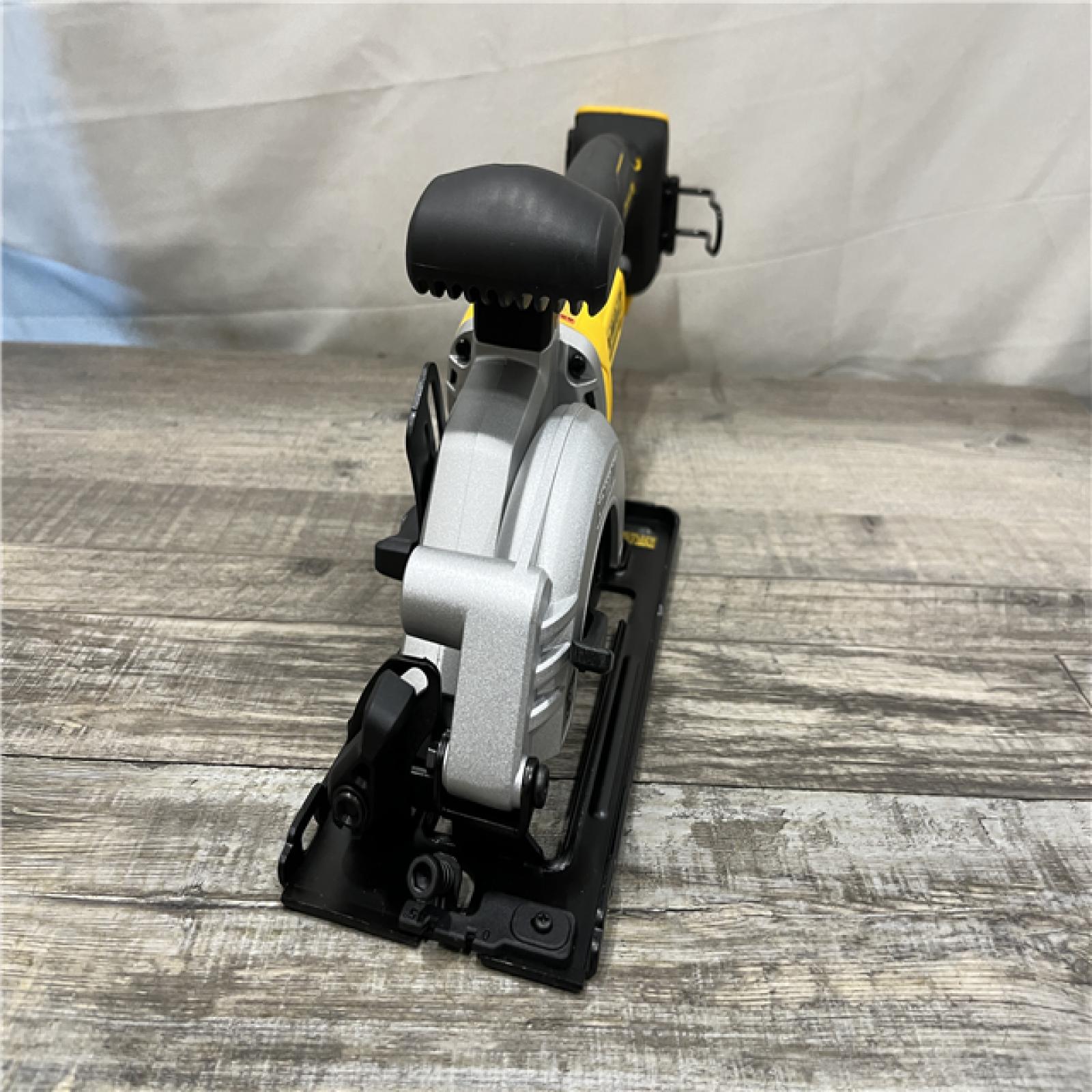 AS-IS DEWALT ATOMIC 20V MAX Cordless Brushless 4-1/2 in. Circular Saw (Tool Only)