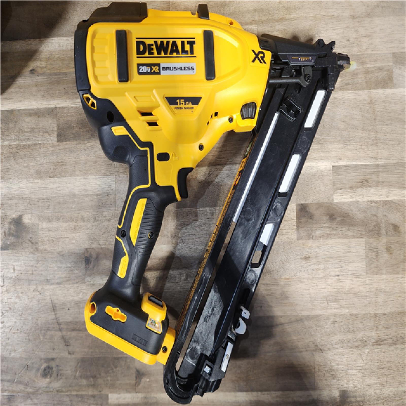 HOUSTON LOCATION - AS-IS (APPEARS LIKE NEW) DEWALT 20V MAX XR 15 Ga. Cordless 34 Deg Nailer 20 V