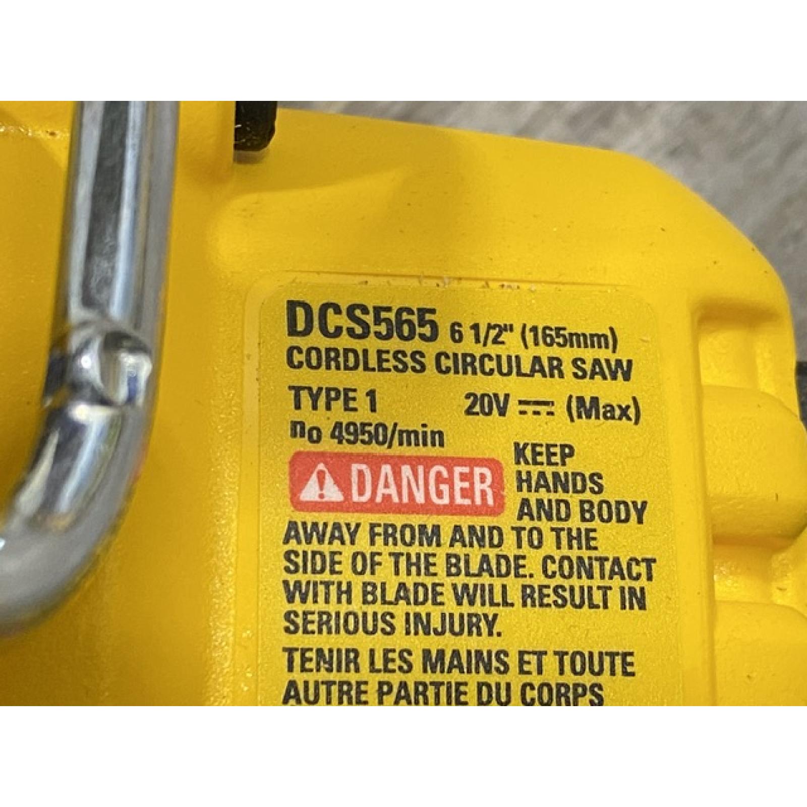 AS-IS DEWALT 20V MAX Cordless Brushless 6-1/2 in. Sidewinder Style Circular Saw (Tool Only)