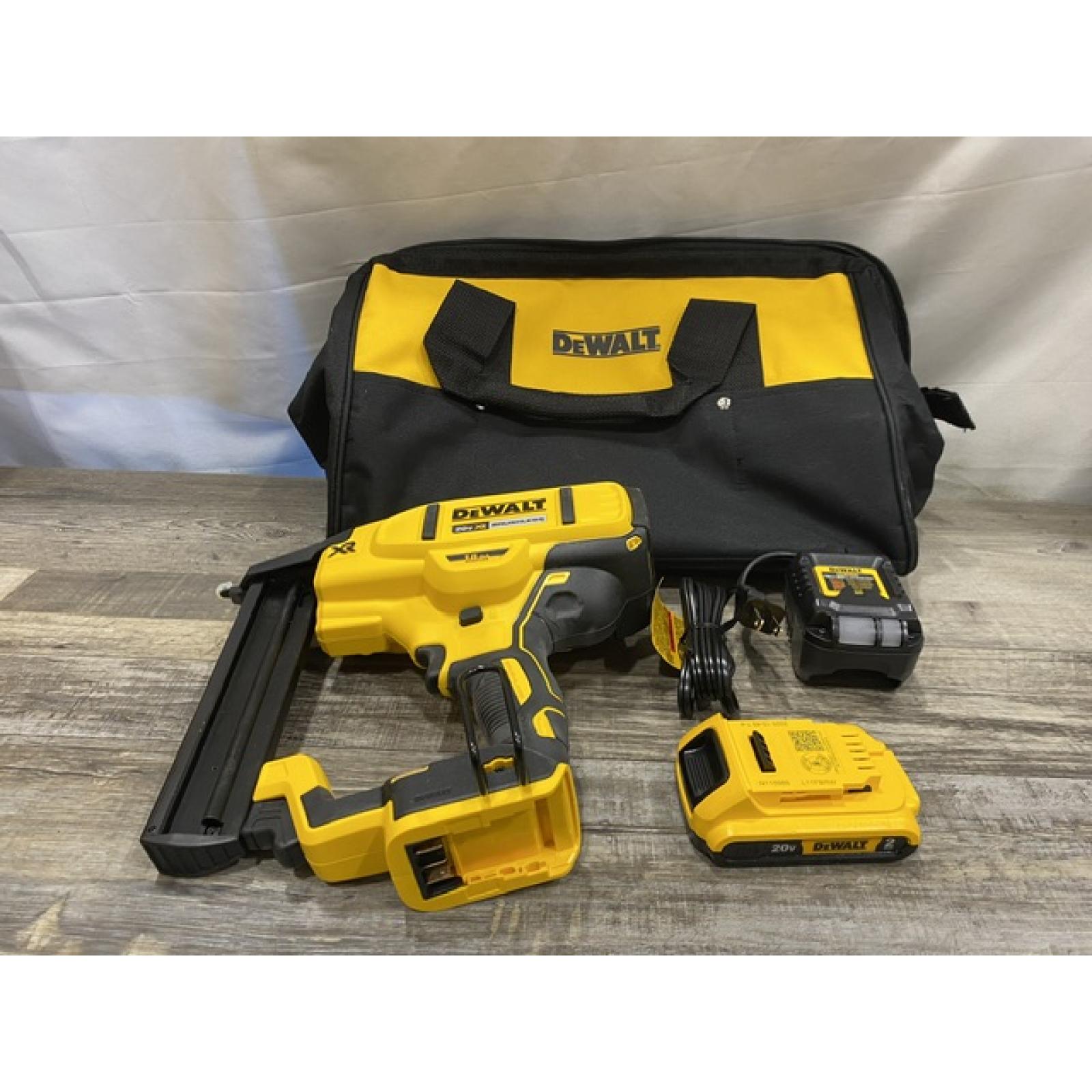 AS-IS DEWALT 20V MAX XR Lithium-Ion Cordless 18-Gauge Narrow Crown Stapler Kit