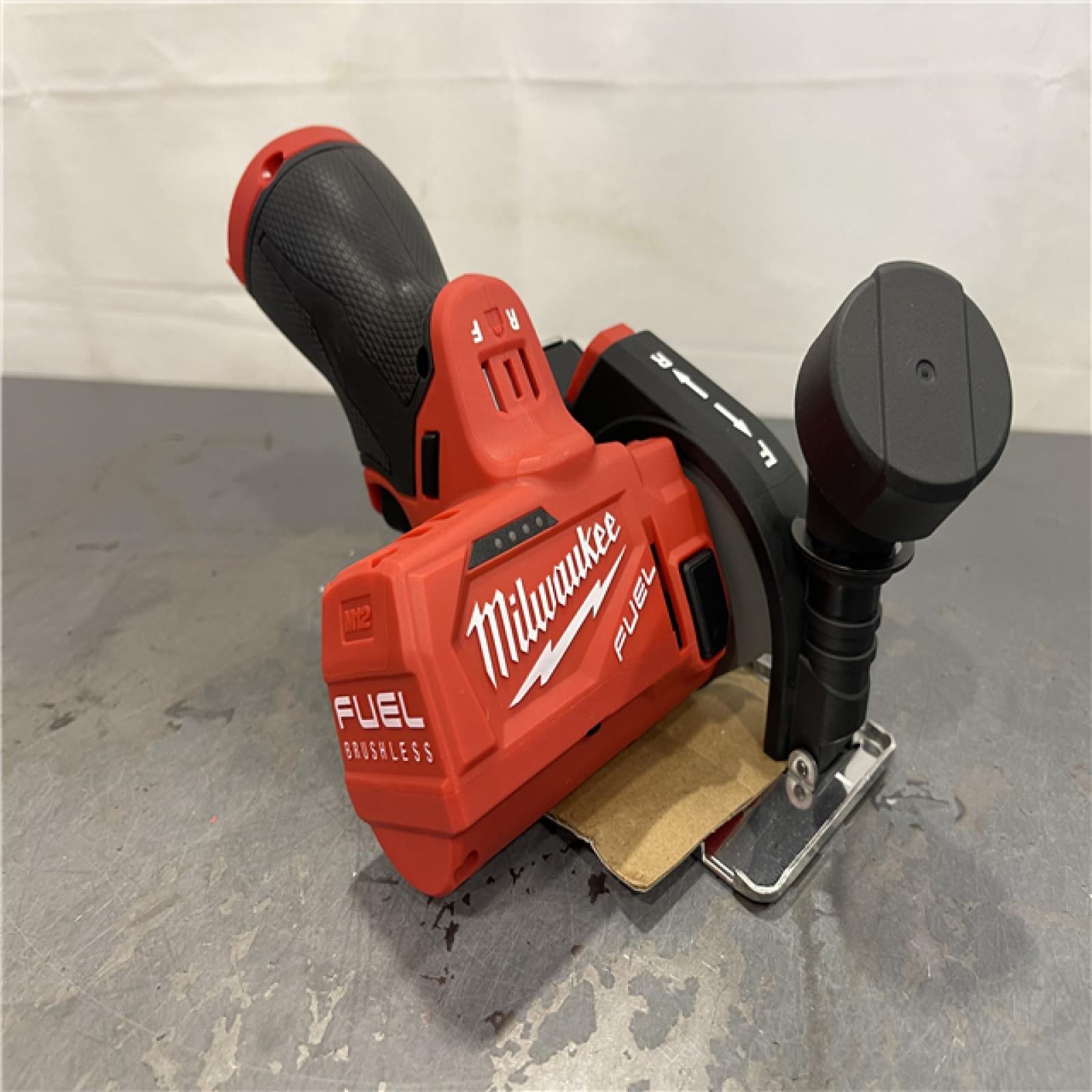 AS-IS - Milwaukee M12 FUEL 12V Lithium-Ion Brushless Cordless 3 in. Cut Off Saw