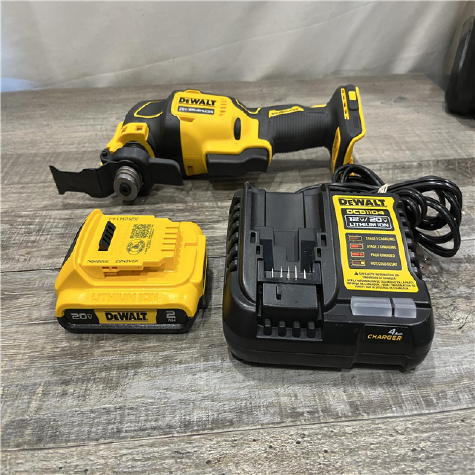 AS-IS DEWALT ATOMIC 20V MAX Cordless Brushless Oscillating Multi Tool Kit