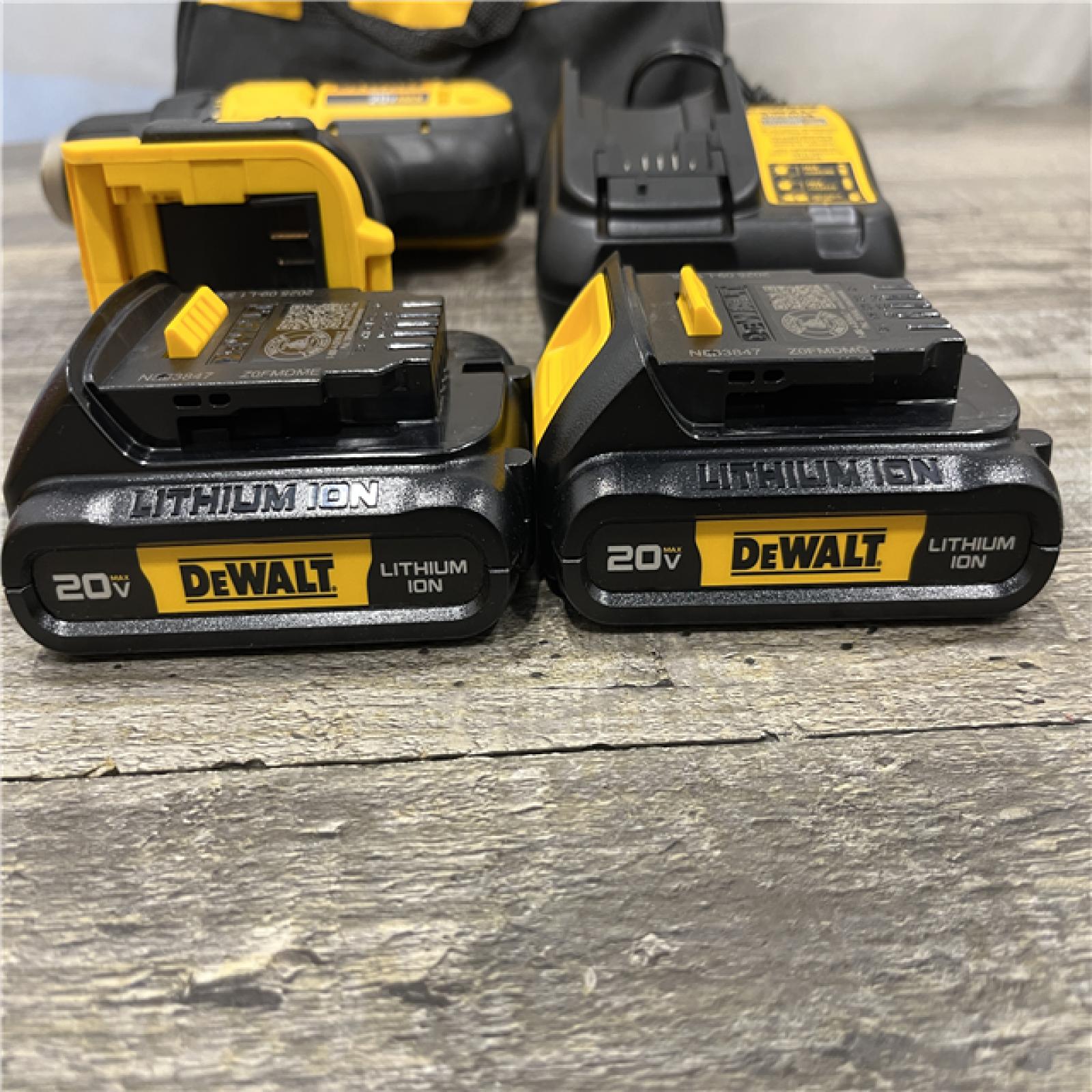 AS-IS DEWALT 20V MAX Cordless 1/2 in. Drill/Driver Kit