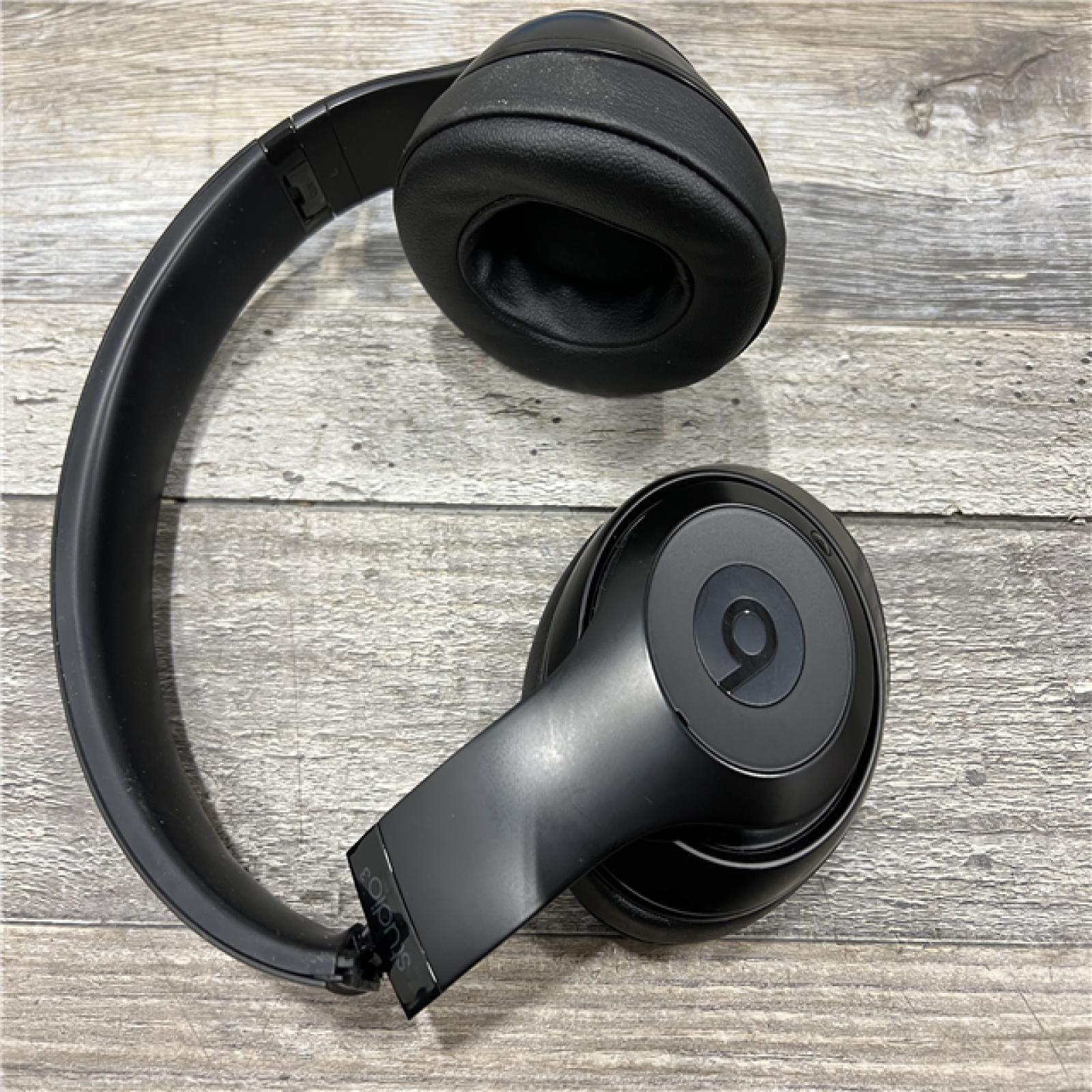 AS-IS Beats by Dr. Dre Beats Studio3 Bluetooth Over Ear Headphones, Black