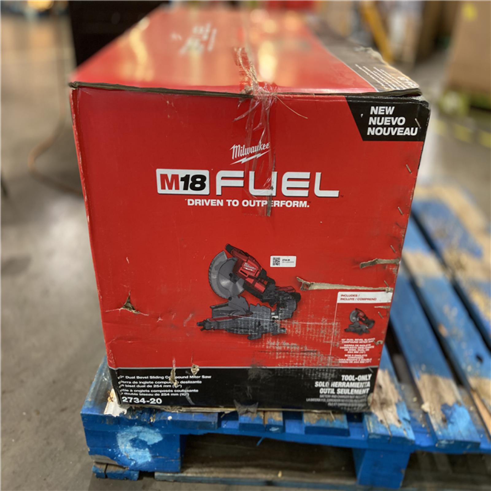 DALLAS LOCATION - Milwaukee M18 FUEL 18V Lithium-Ion Brushless Cordless 10 in. Dual Bevel Sliding Compound Miter Saw (Tool-Only)