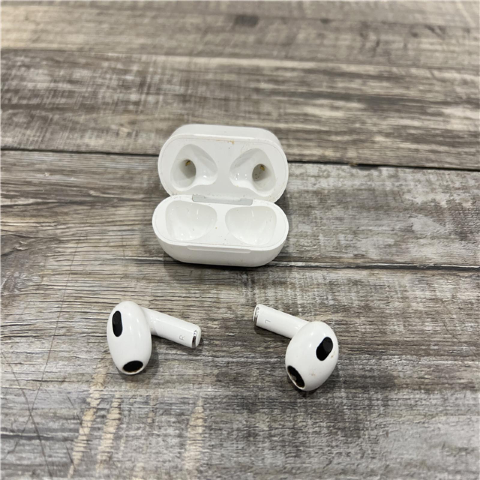 AS-IS AirPods (3rd Generation) with Lightning Charging Case