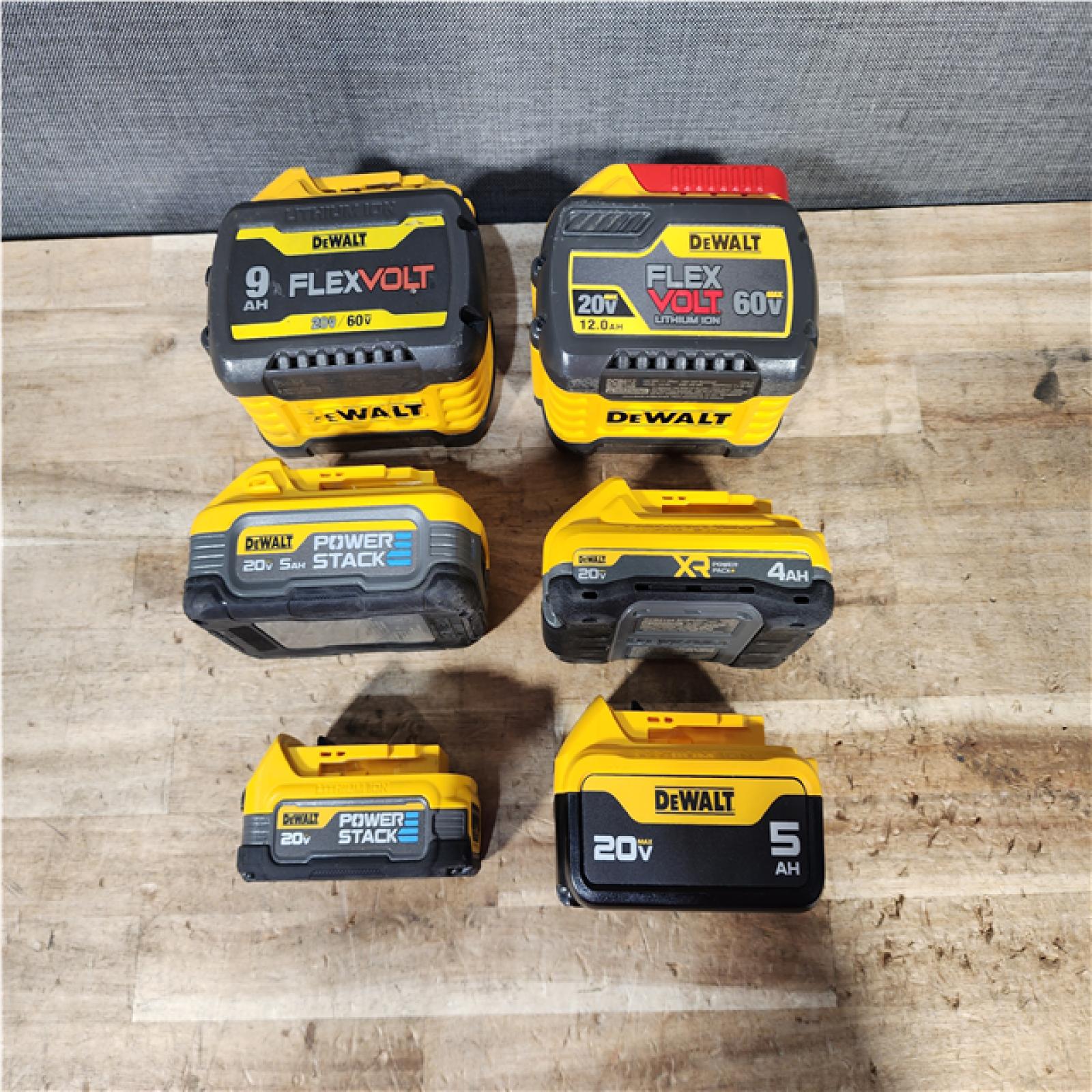 HOUSTON LOCATION - AS - IS DEWALT BATTERY PACK QTY - 6