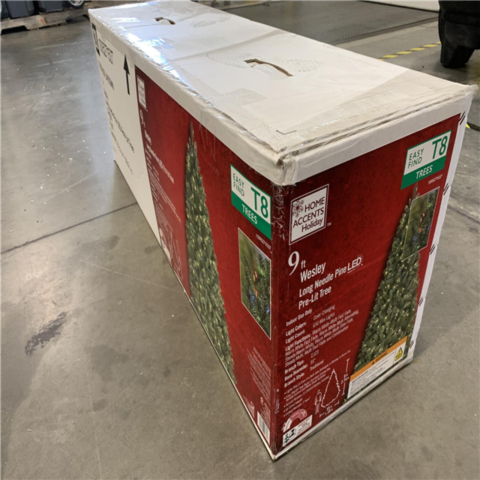 NEW! Home Accents Holiday 9 Ft. Pre-Lit LED Wesley Pine Artificial Christmas Tree