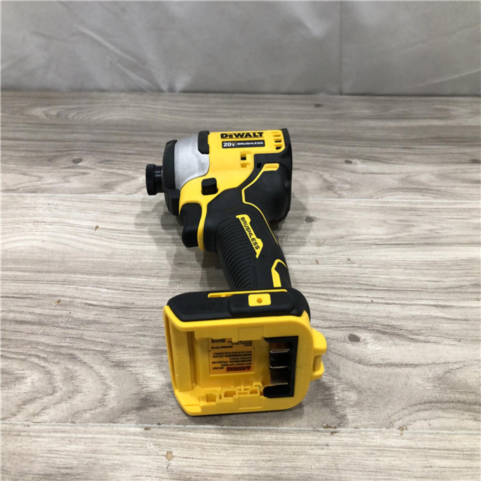 AS-IS DEWALT Atomic 20V Max Lithium-Ion Cordless Compact 1/4 in. Impact Driver Kit