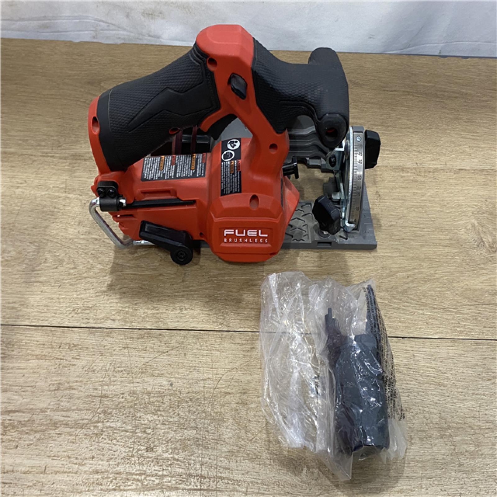 AS-IS MILWAUKEE M12 CIRCULAR SAW (Tool-Only)