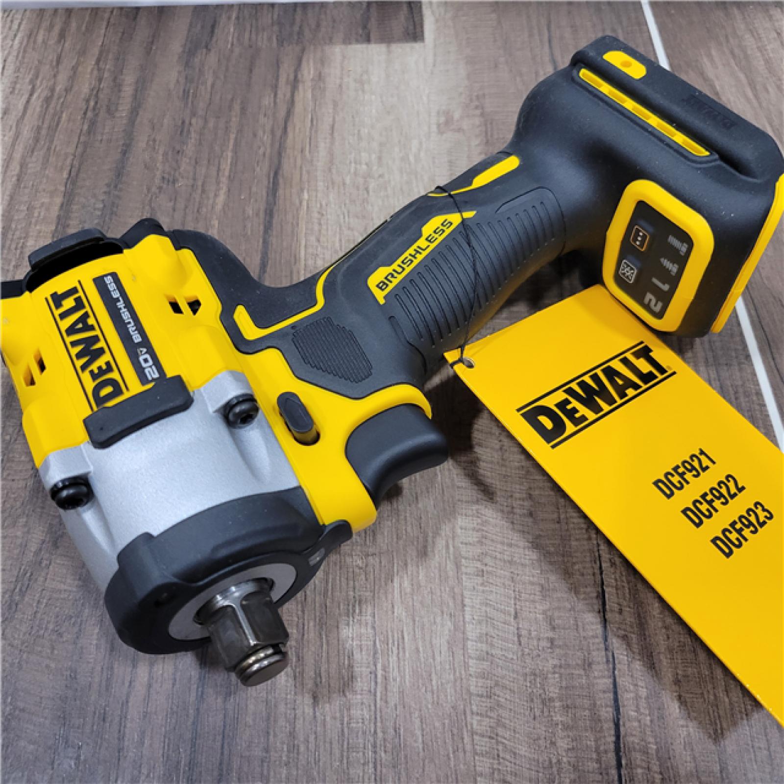 GOOD  DEWALT ATOMIC 20V MAX Cordless Brushless 1/2 in. Variable Speed Impact Wrench (Tool Only)