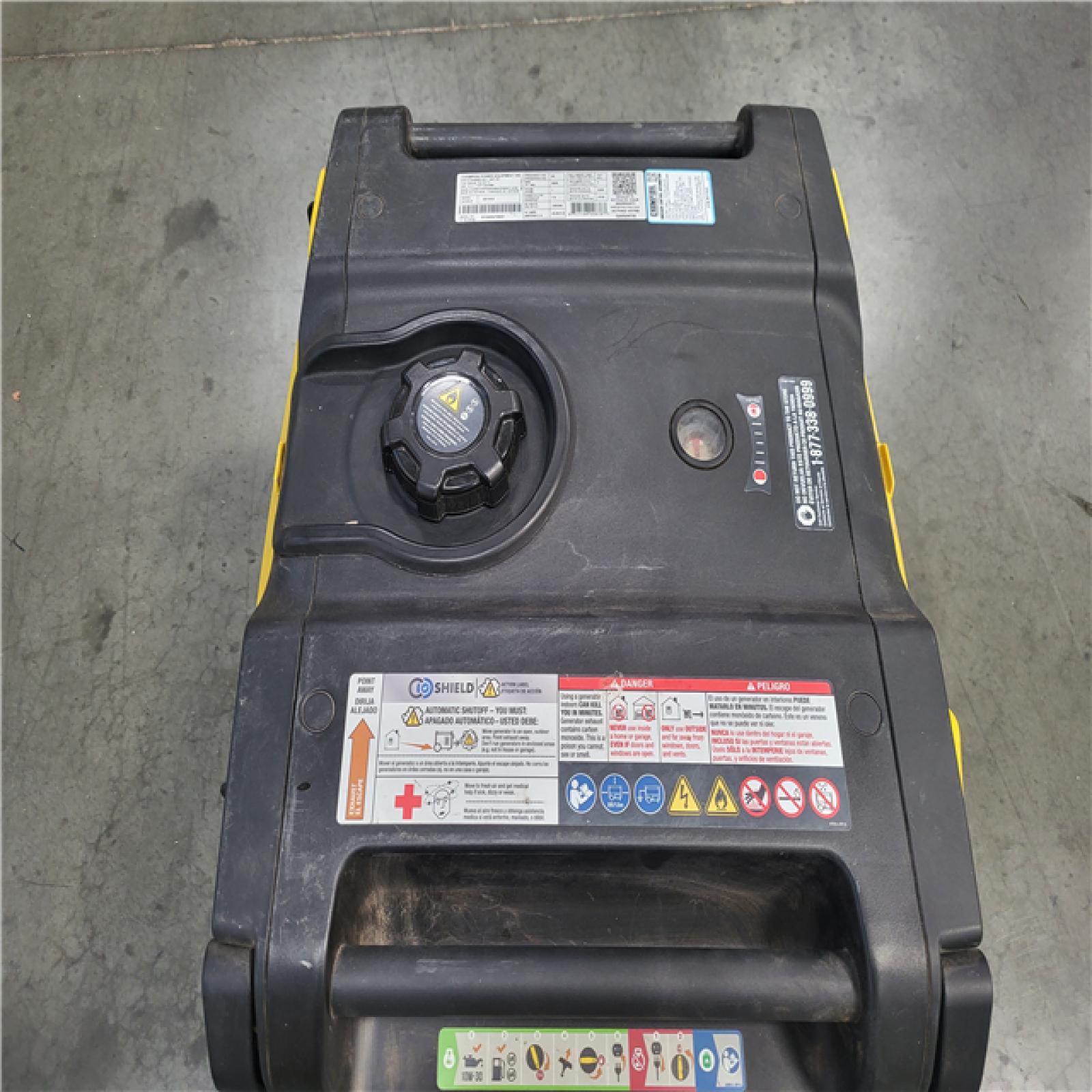 CALIFORNIA AS-IS CHAMPION 6500-Watt Recoil Start Gasoline and Propane Powered Dual Fuel Inverter Portable Generator