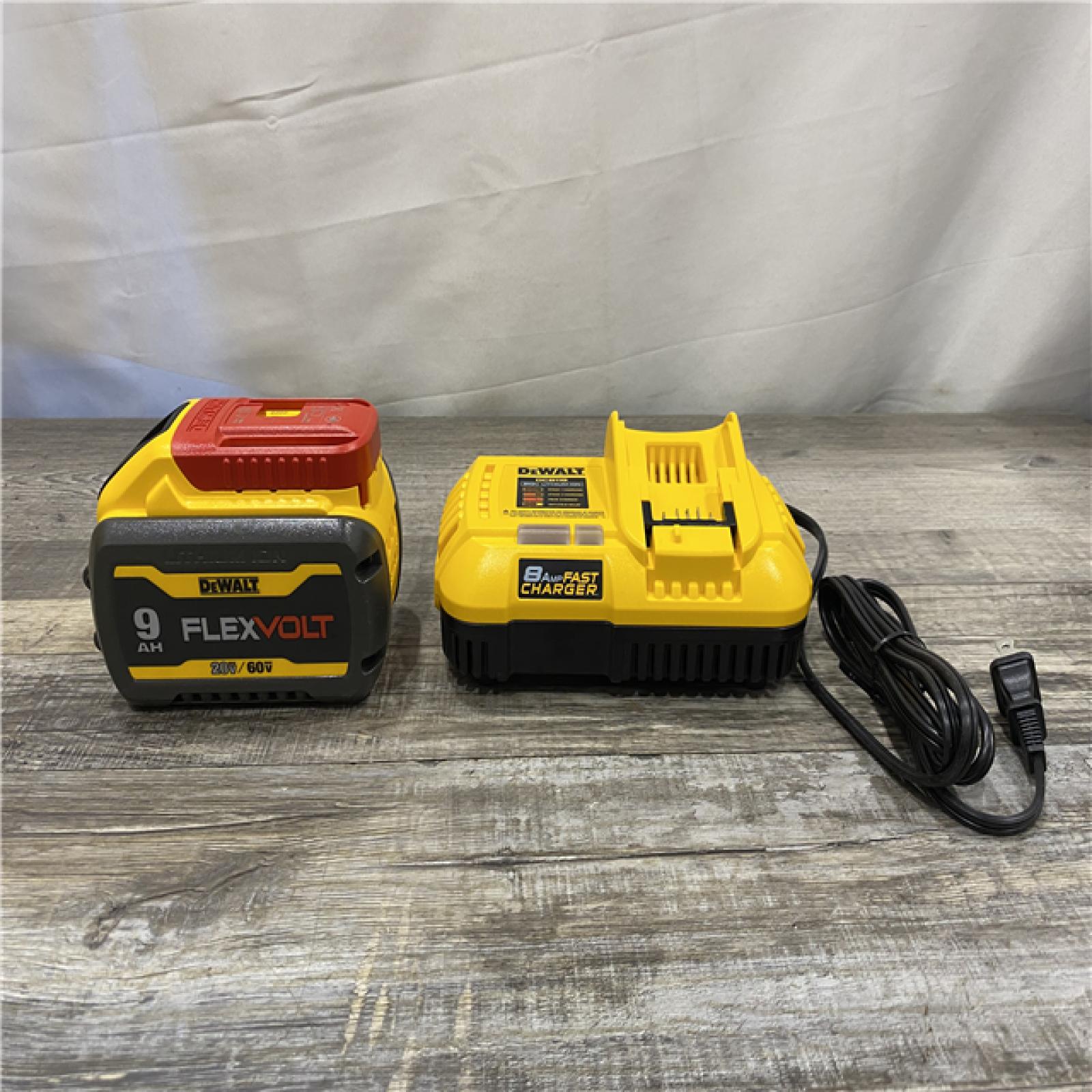 AS-IS DEWALT 20V/60V MAX FLEXVOLT Lithium-Ion 9.0Ah Battery and Charger Starter Kit