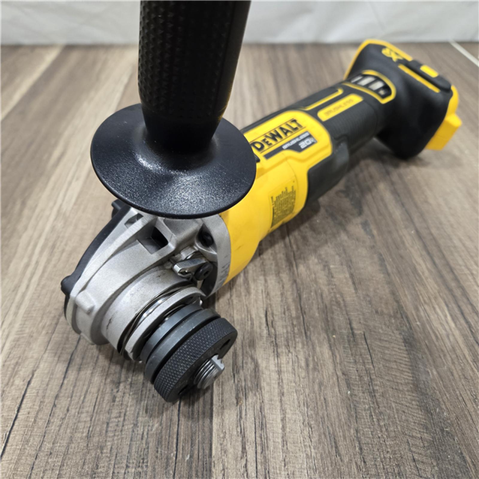 GOOD DeWalt DCG405B 20V Max XR 4.5-Inch Slide Switch Small Angle Grinder (Tool Only)