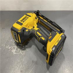 AS-IS - DeWalt 20V MAX XR Lithium-Ion Cordless 16-Gauge Angled Finish Nailer Kit