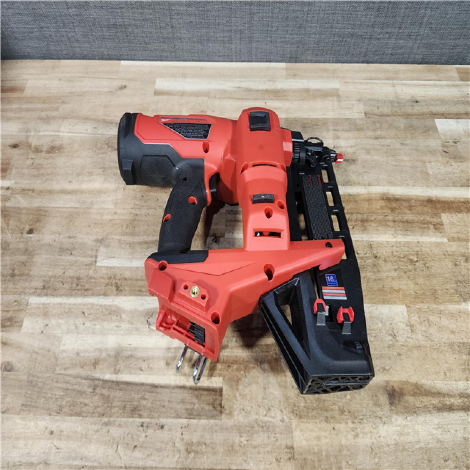 HOUSTON LOCATION - AS - IS Milwaukee FUEL 18-Volt Lithium-Ion Brushless Cordless Gen ll 16-Gauge Straight Finish Nailer (Tool Only)