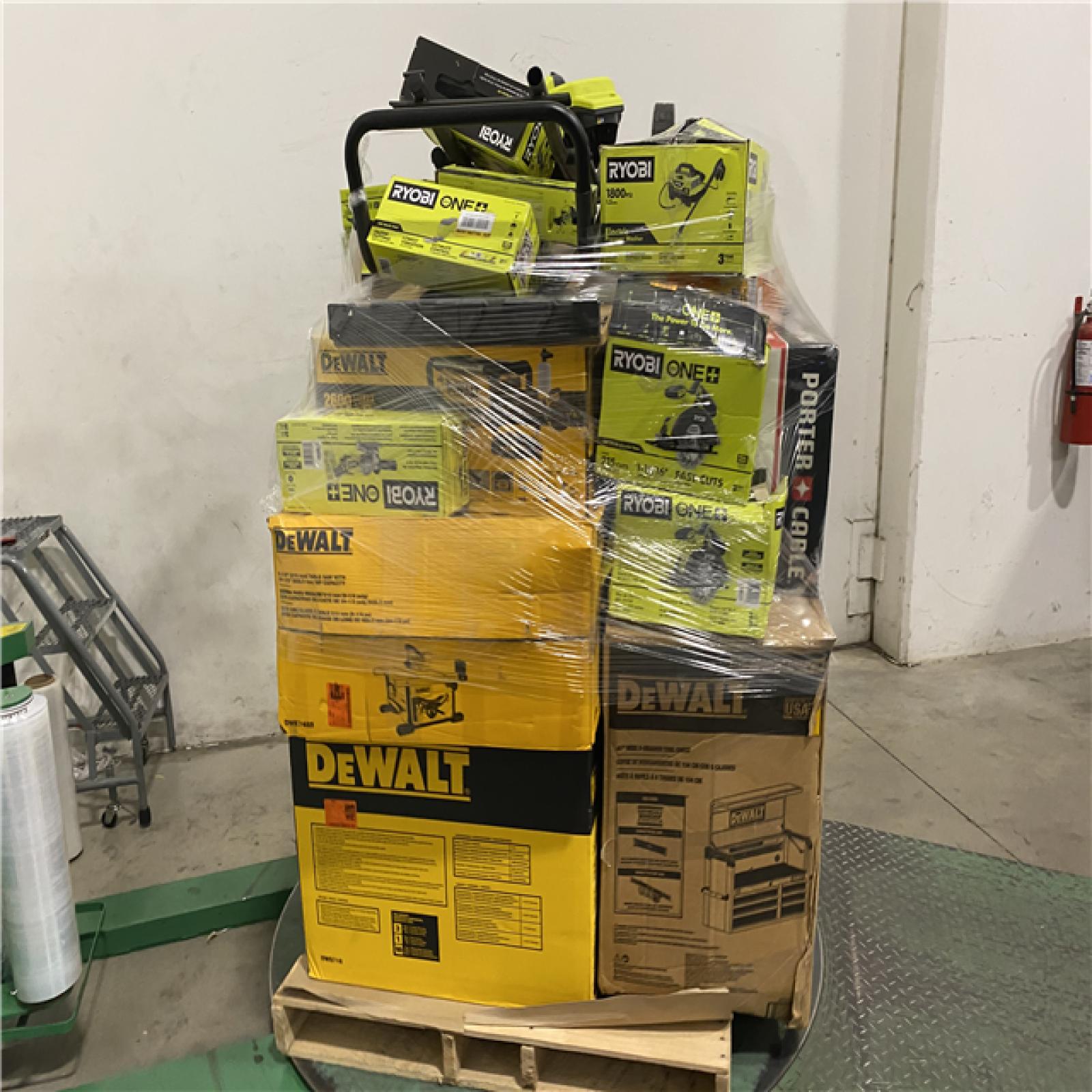 Dallas Location - As-Is Tool Pallet