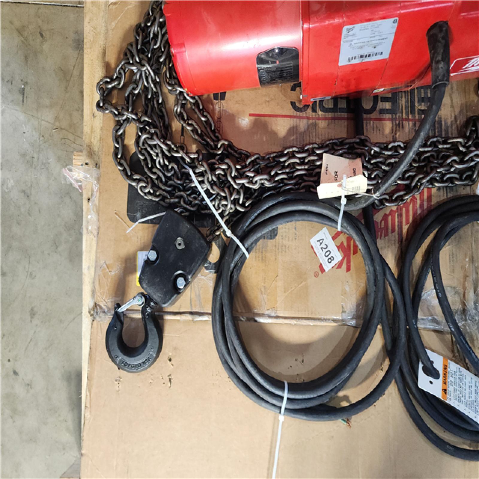 HOUSTON LOCATION - AS-IS Milwaukee 9573 Hoist