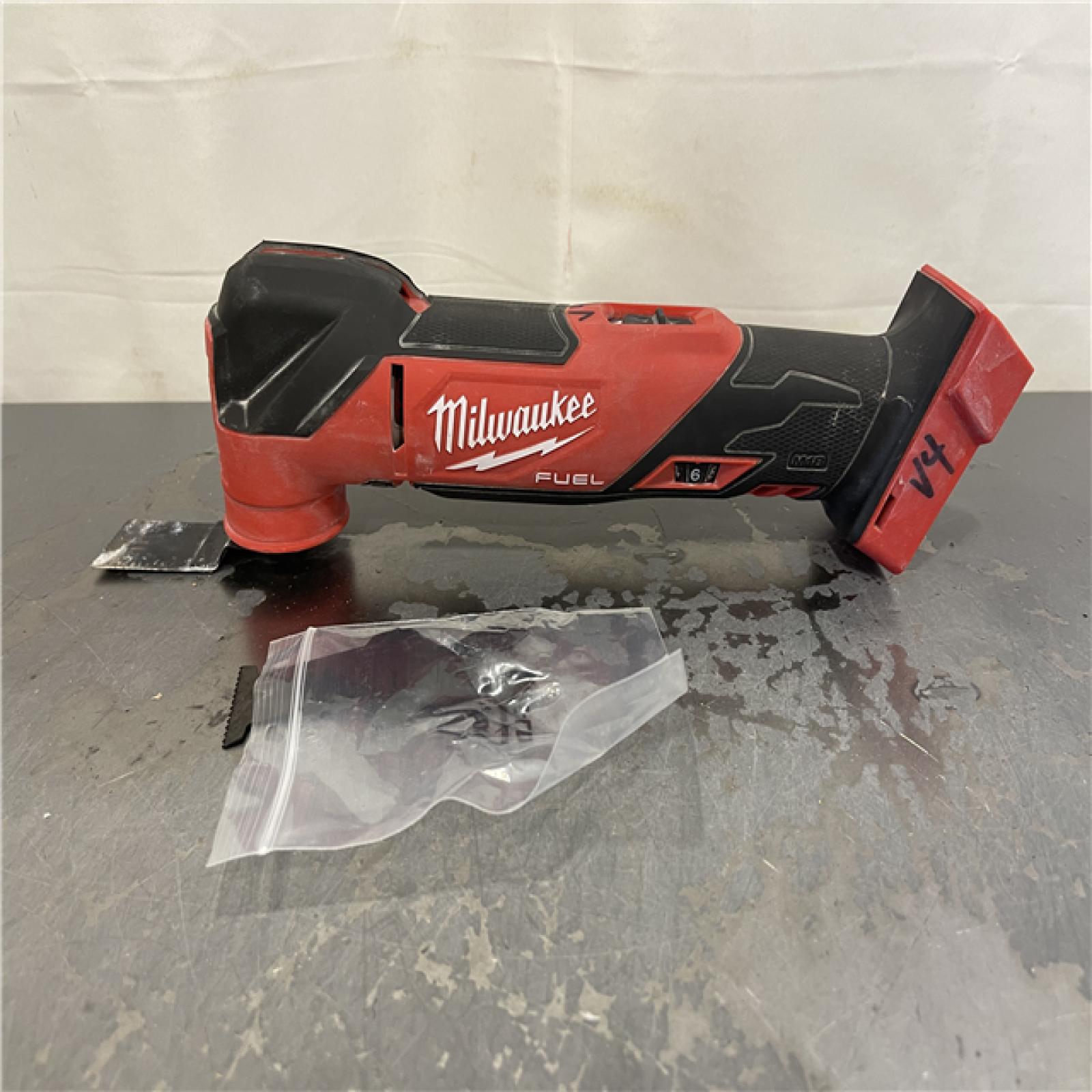 AS-IS - Milwaukee M18 FUEL 18V Lithium-Ion Cordless Brushless Oscillating Multi-Tool
